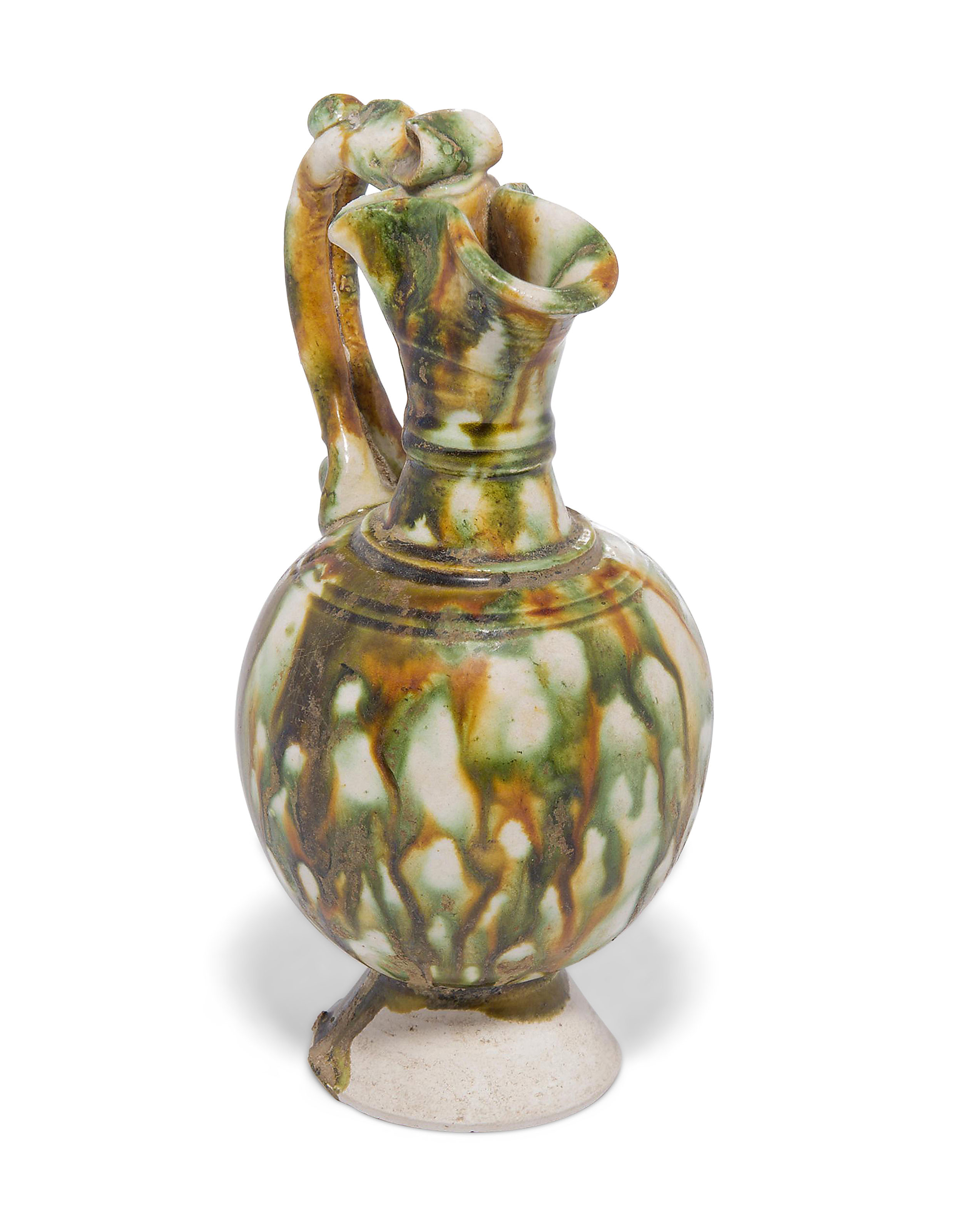 唐三彩釉執壺, TANG DYNASTY (618-907) | Christie's