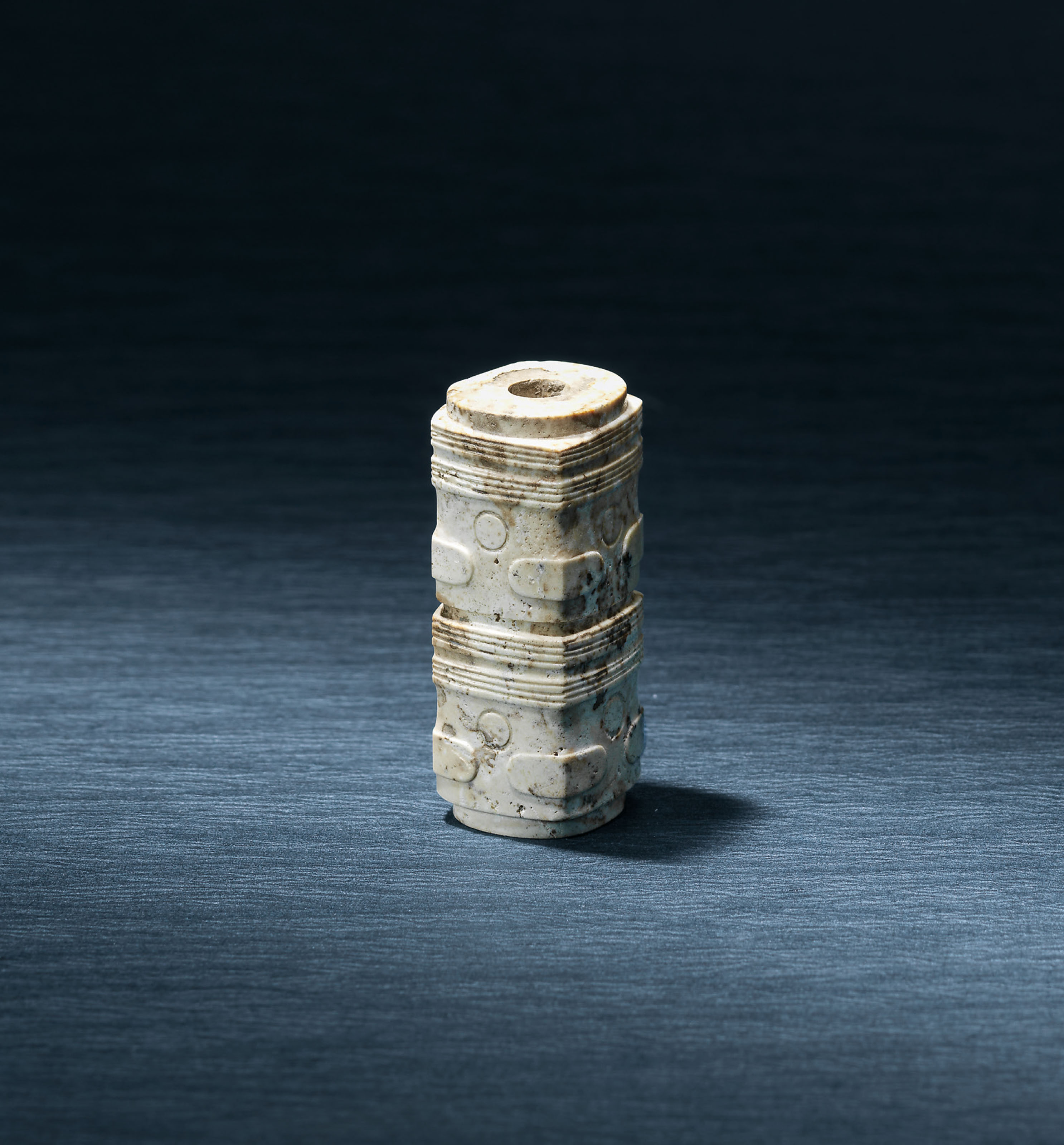 良渚文化三層人神獸面紋玉琮, LIANGZHU CULTURE, CIRCA 3300