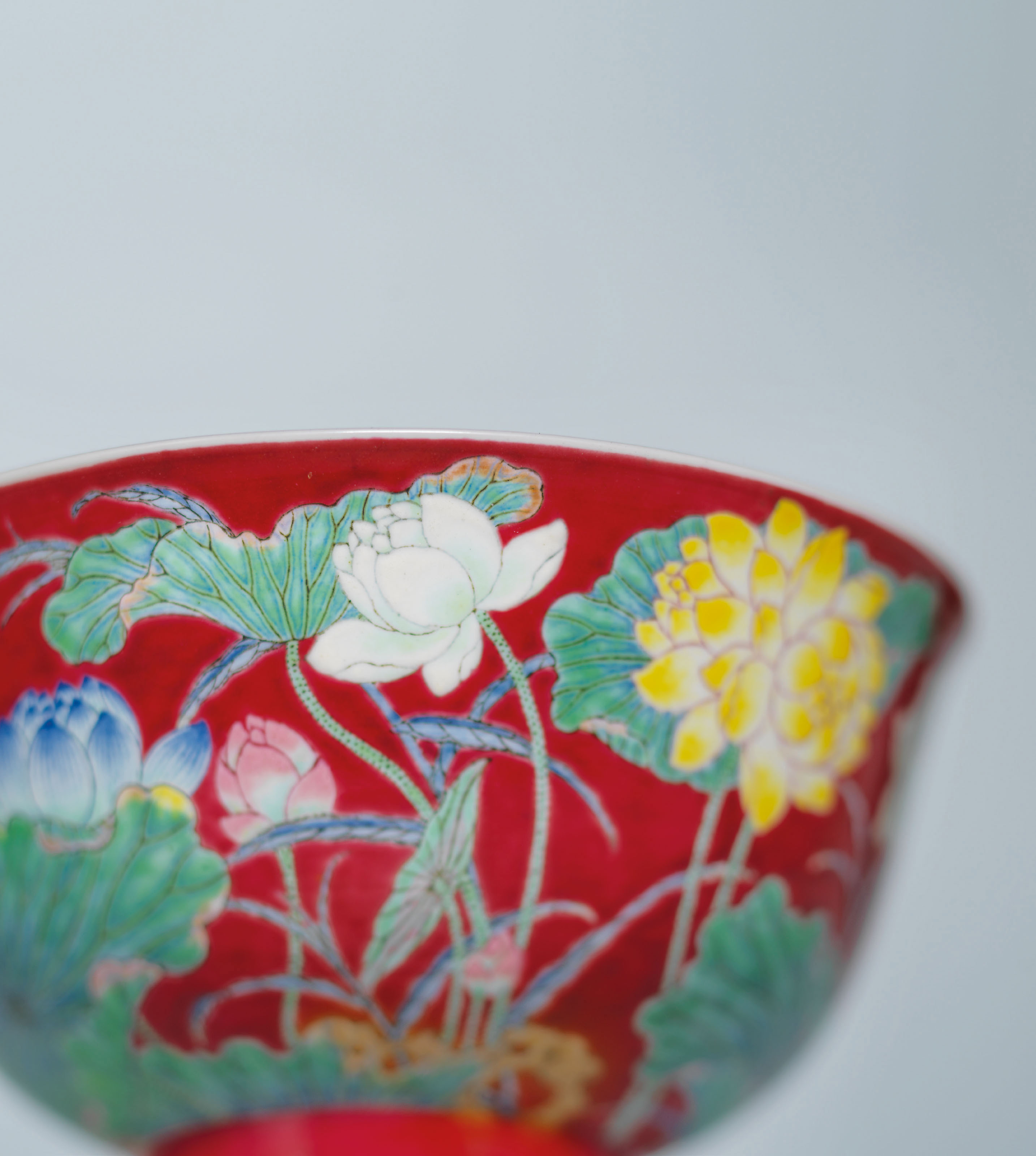 □観心・時代旧蔵□G0536清康熙御製 琺瑯彩臙脂紫地開光花卉紋碗・古