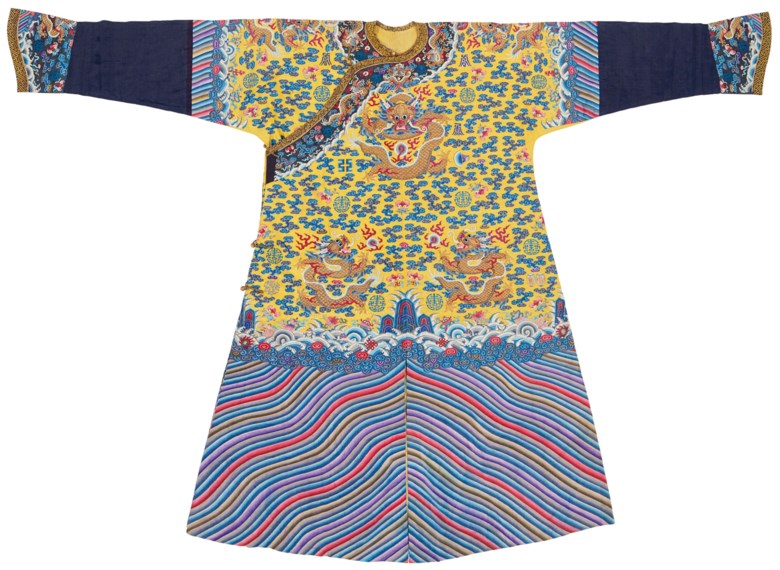 An imperial yellow kesi twelve symbol dragon robe, longpao, Guangxu period (1875-1908). 56 in (142.2 cm) long, 85¾ in (217.8 cm) wide. Sold for $125,000 on 22 March 2019 at Christie’s in New York