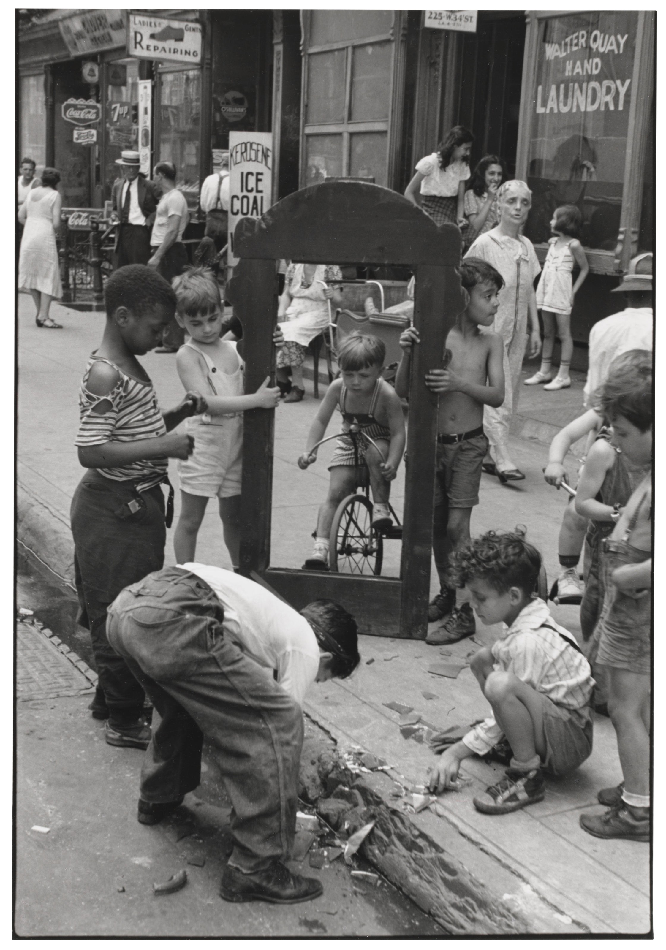 HELEN LEVITT (19132009), New York (Children with a broken mirror), c