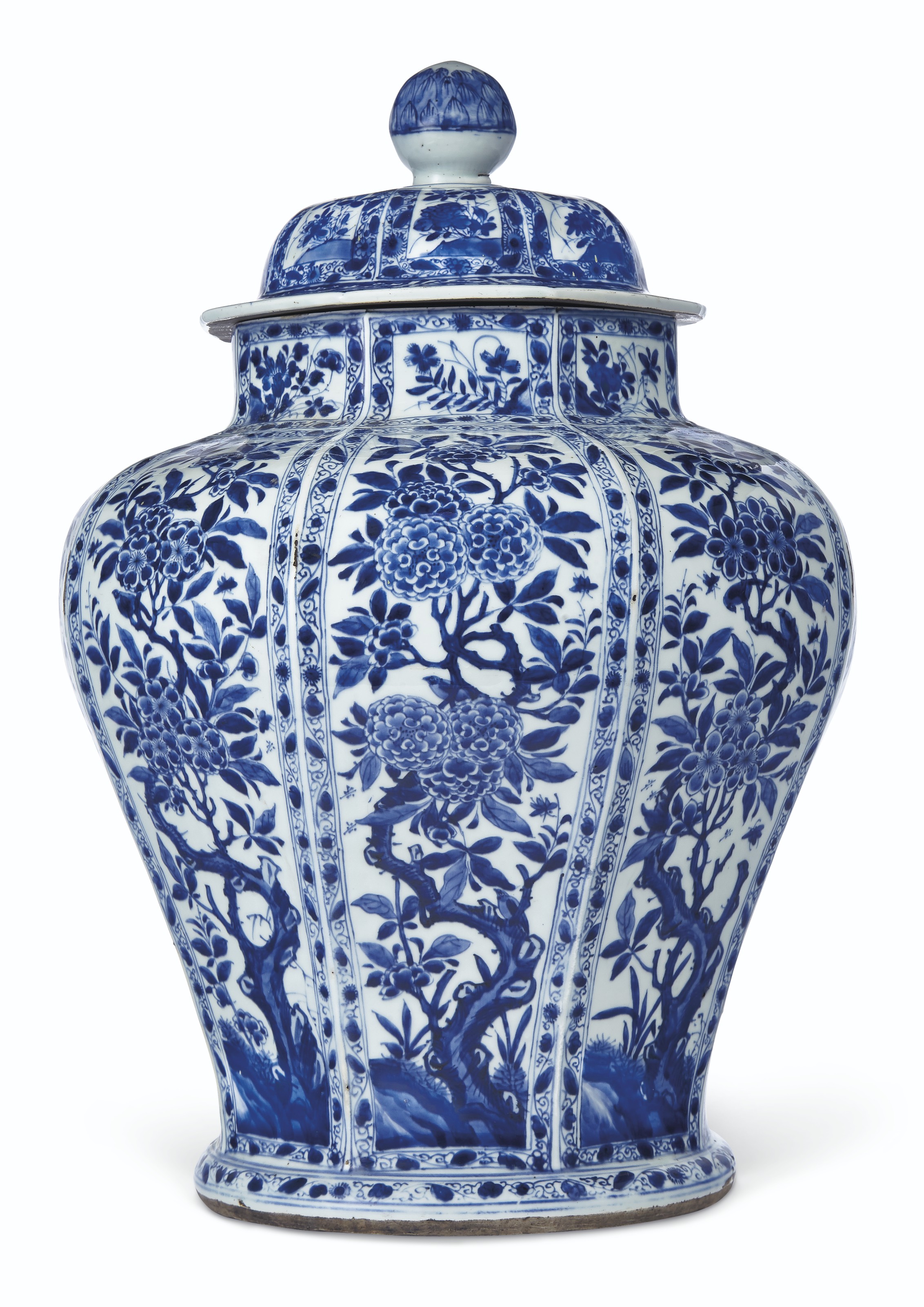 清康熙青花人物故事圖棒槌瓶, KANGXI PERIOD (1662-1722) | Christie's