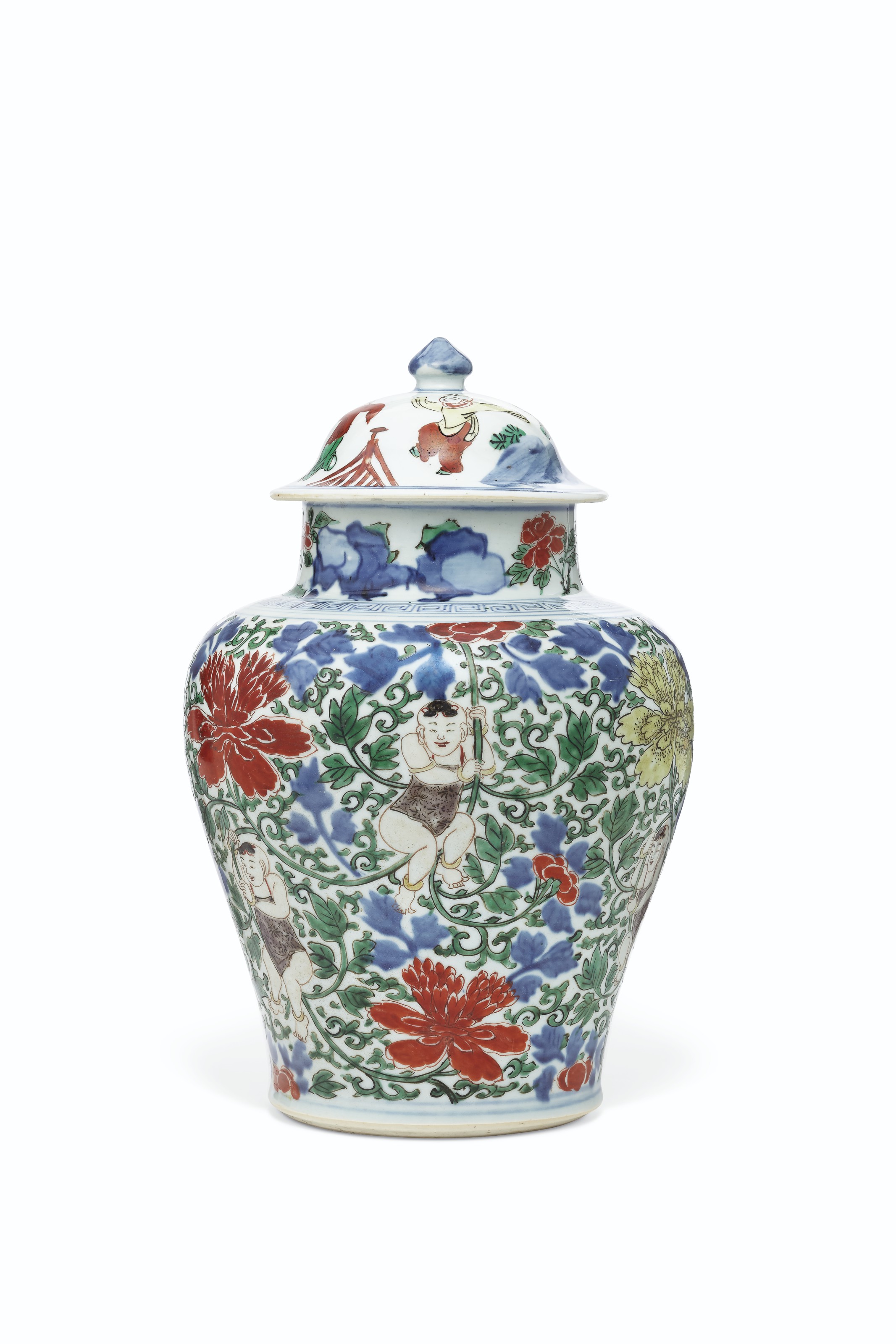 清道光松石地粉彩八仙紋方盆一對礬紅「慎德堂制」 四字楷書款