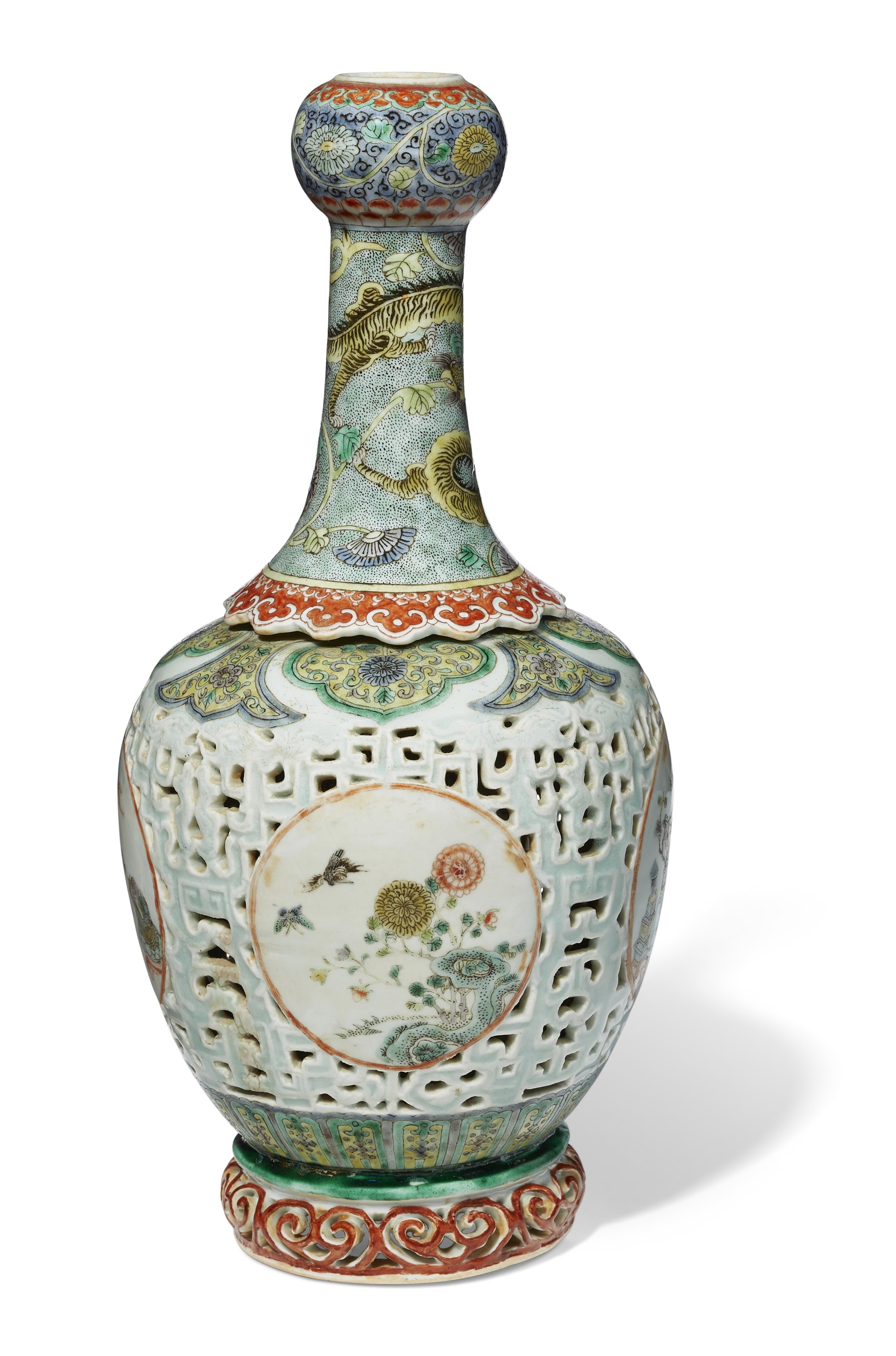 A FAMILLE VERTE RETICULATED REVOLVING VASE, LATE QING - EARLY REPUBLIC ...
