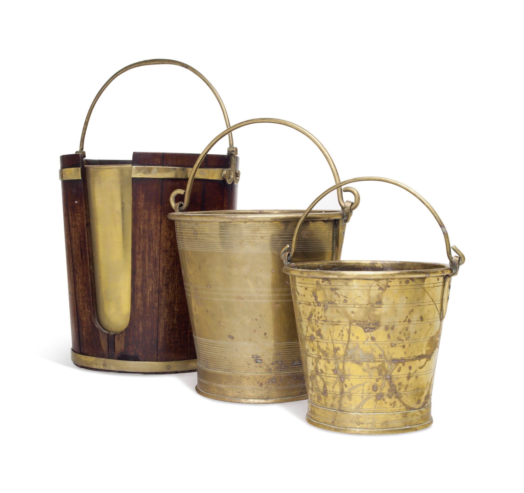 A III BRASSBOUND MAHOGANY PLATE BUCKET, LATE 18TH CENTURY