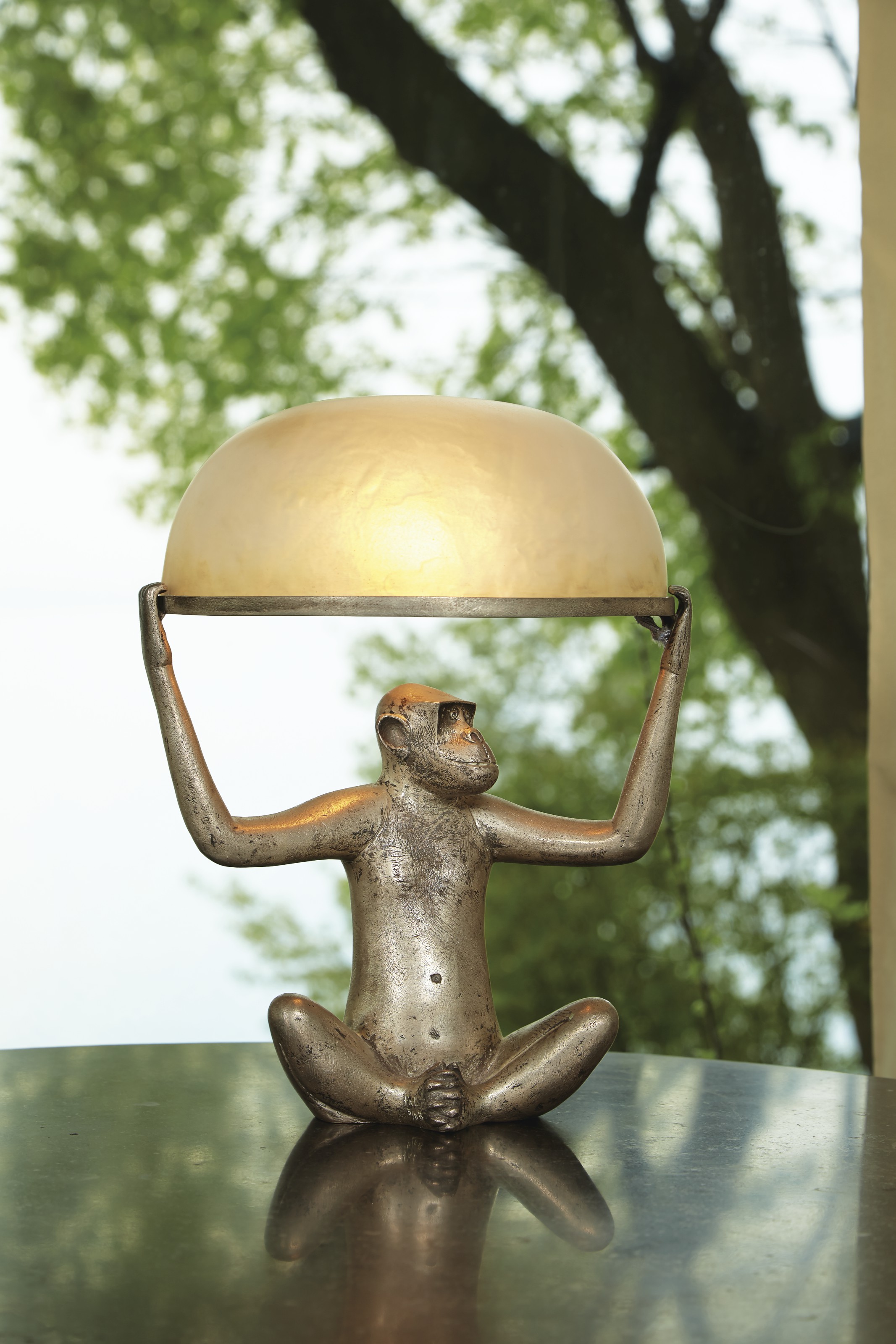 Lampe de chevet jungle singe souriant et câlin • Ma Lampe de Chevet