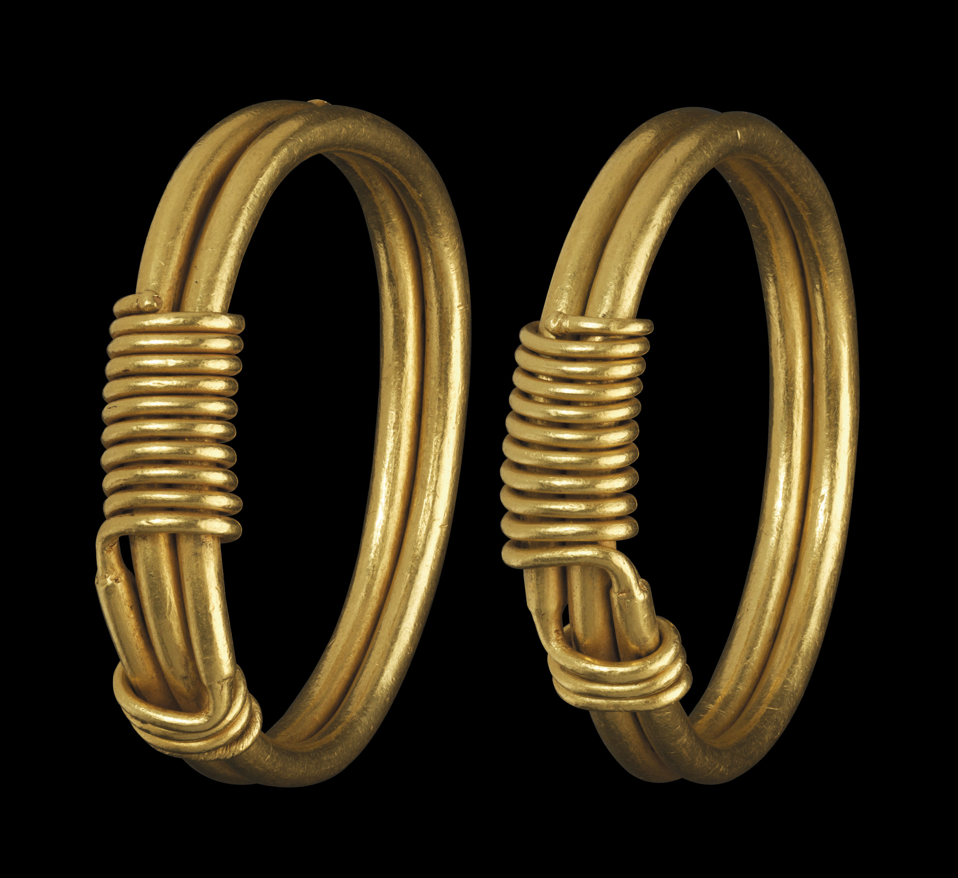 Roman hotsell gold bracelet
