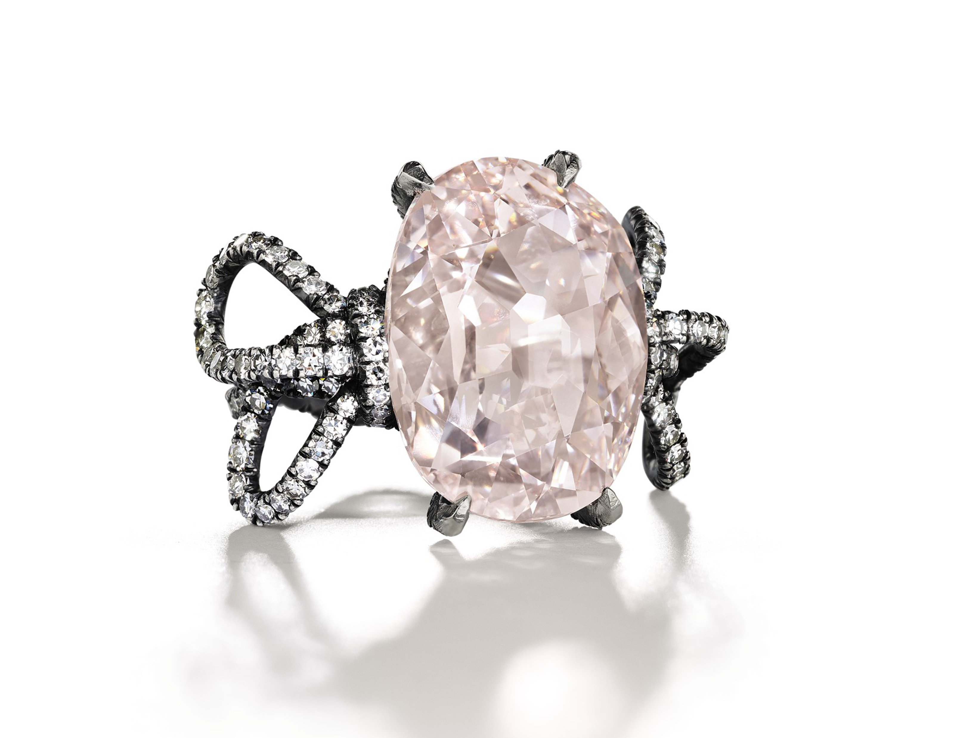 The Pink Golconda coloured diamond and diamond ring by JAR, sold for $1,695,000 on 19 June 2019 at Christie's in New York