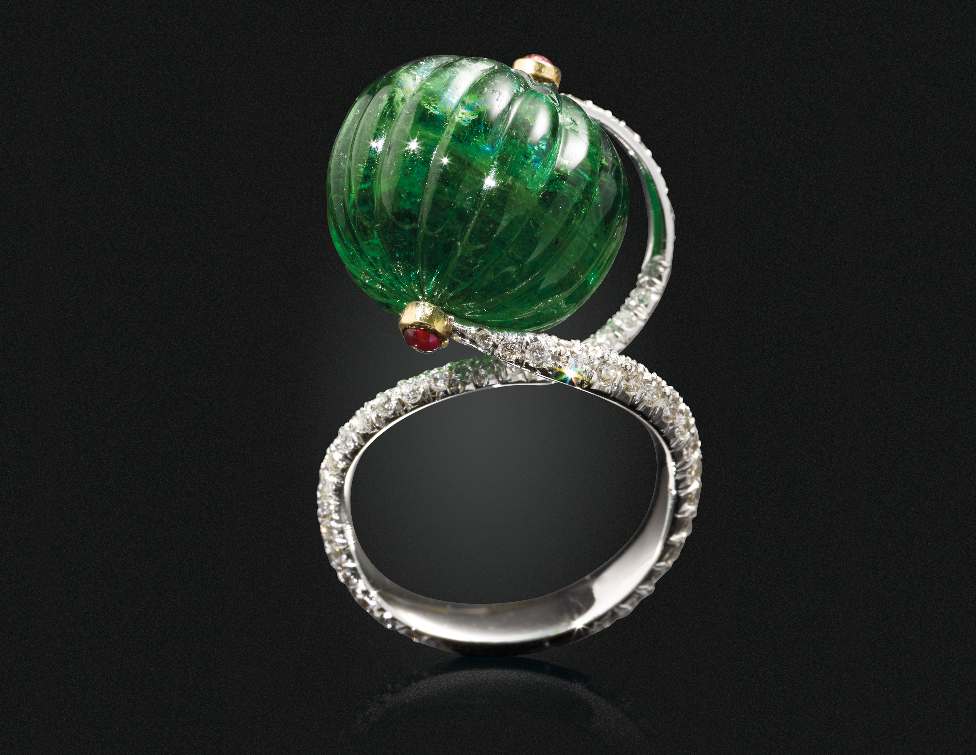 AN EMERALD BEAD, RUBY AND DIAMOND RING | Christie's