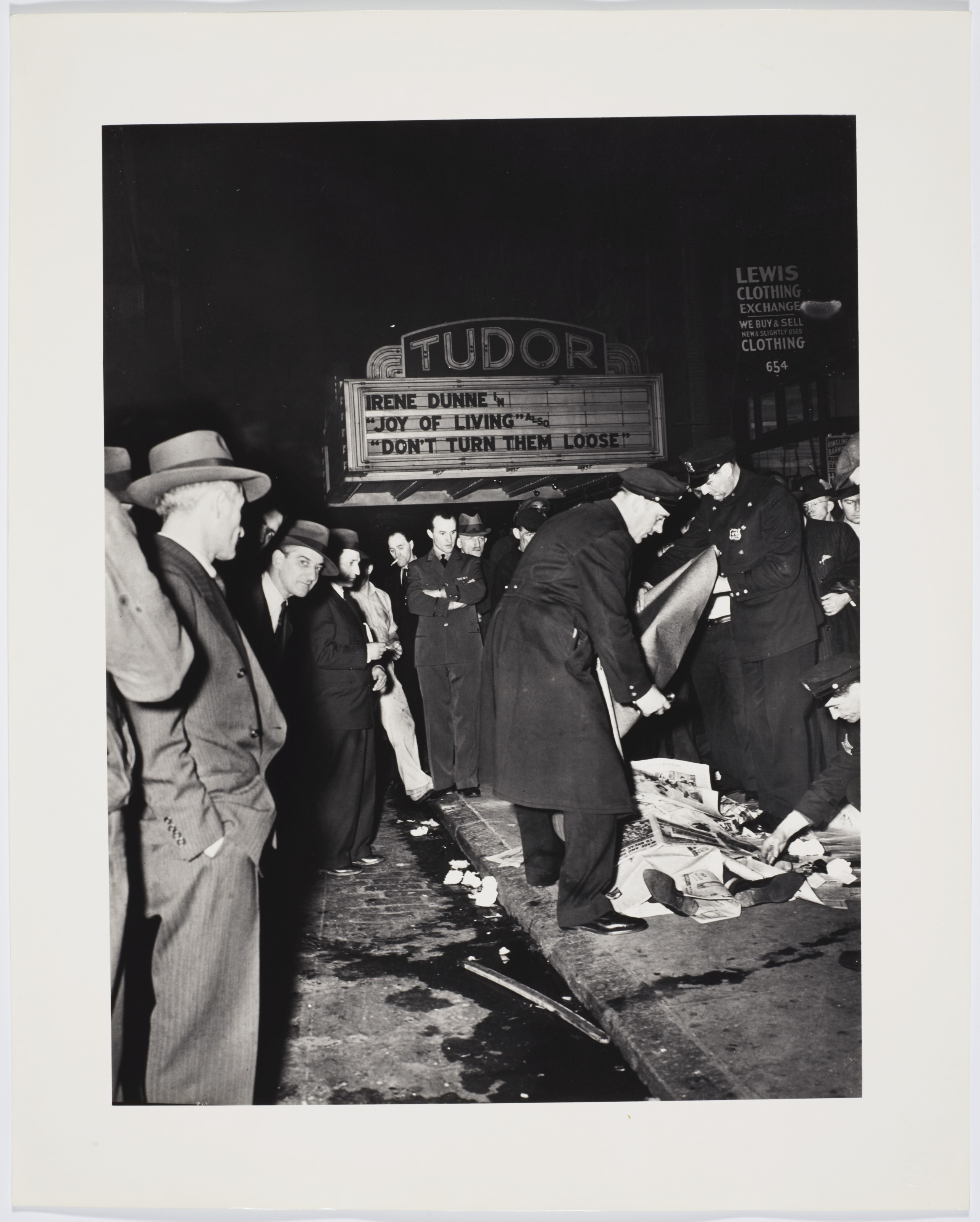 Weegee Portfolio - Thumb 23