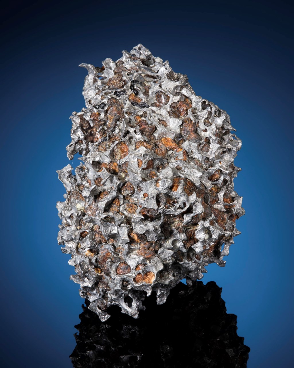 A LARGE ADMIRE METEORITE NUGGET, Pallasite — PMGLyon County, Kansas