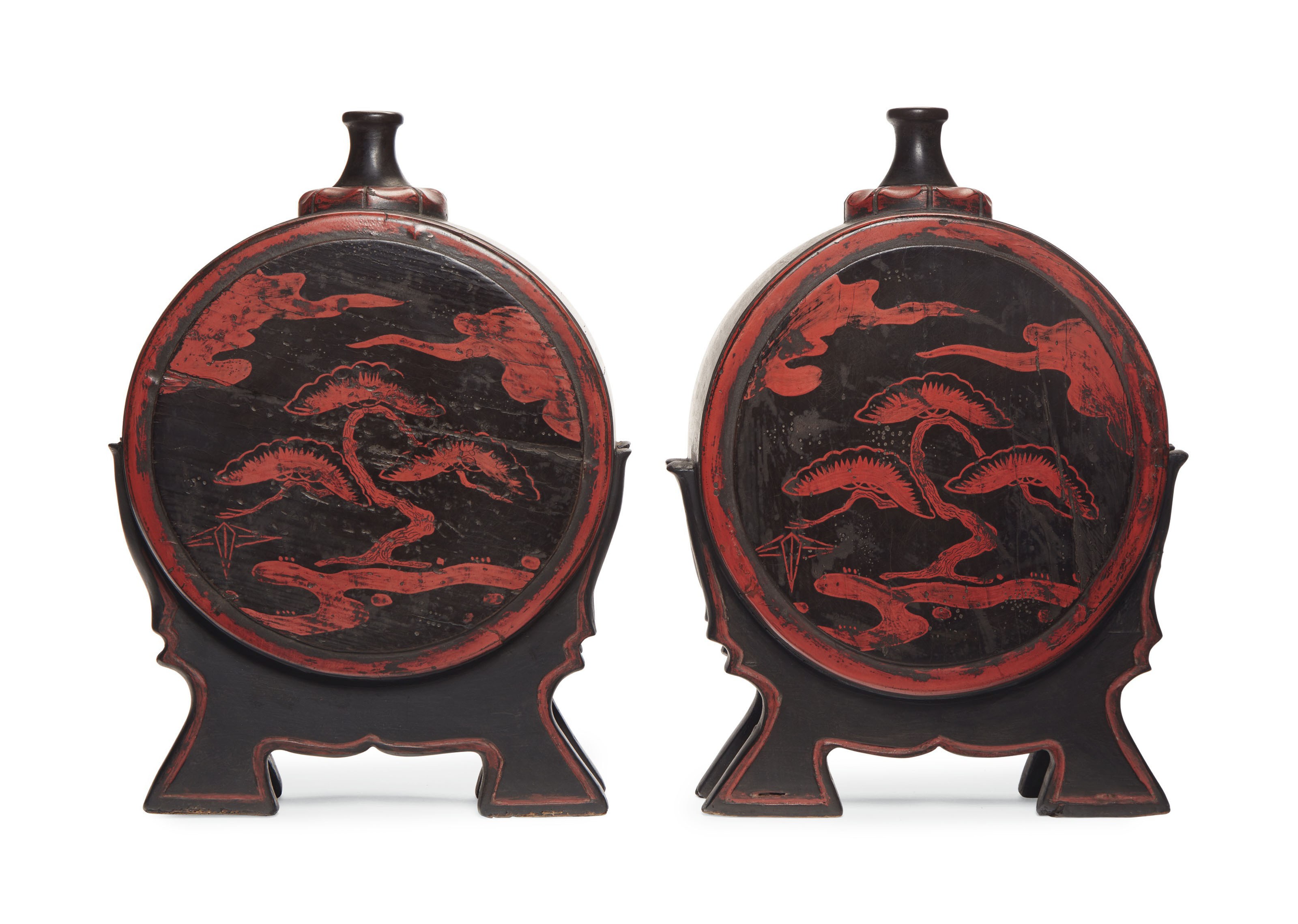 A NEGORO LACQUER TRAY, JAPAN, MUROMACHI-MOMOYAMA PERIOD, 16TH
