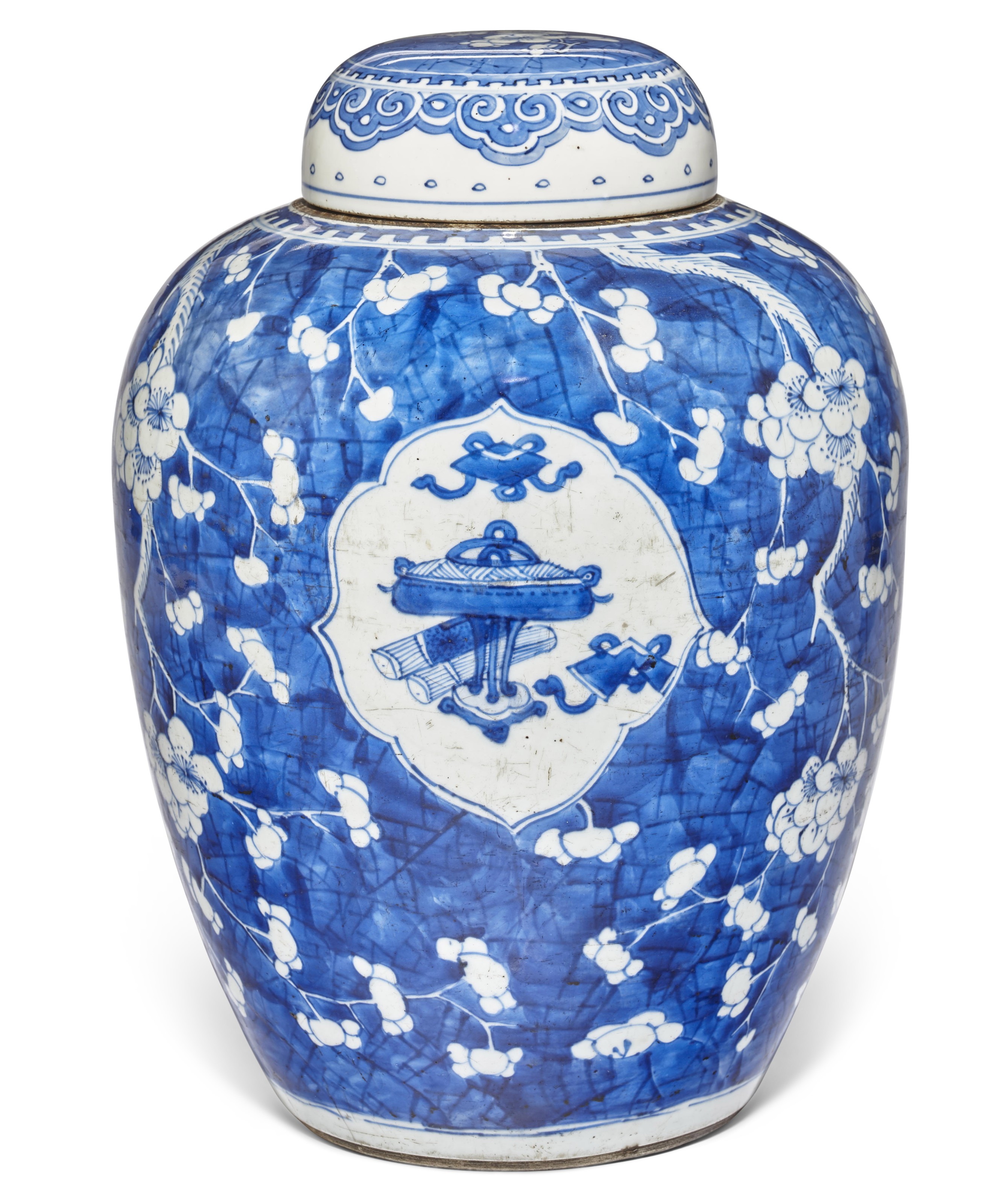 信頼も厚い 清康熙青花冰梅纹开光博古图盖罐, (1662-1722 PERIOD KANGXI 染付