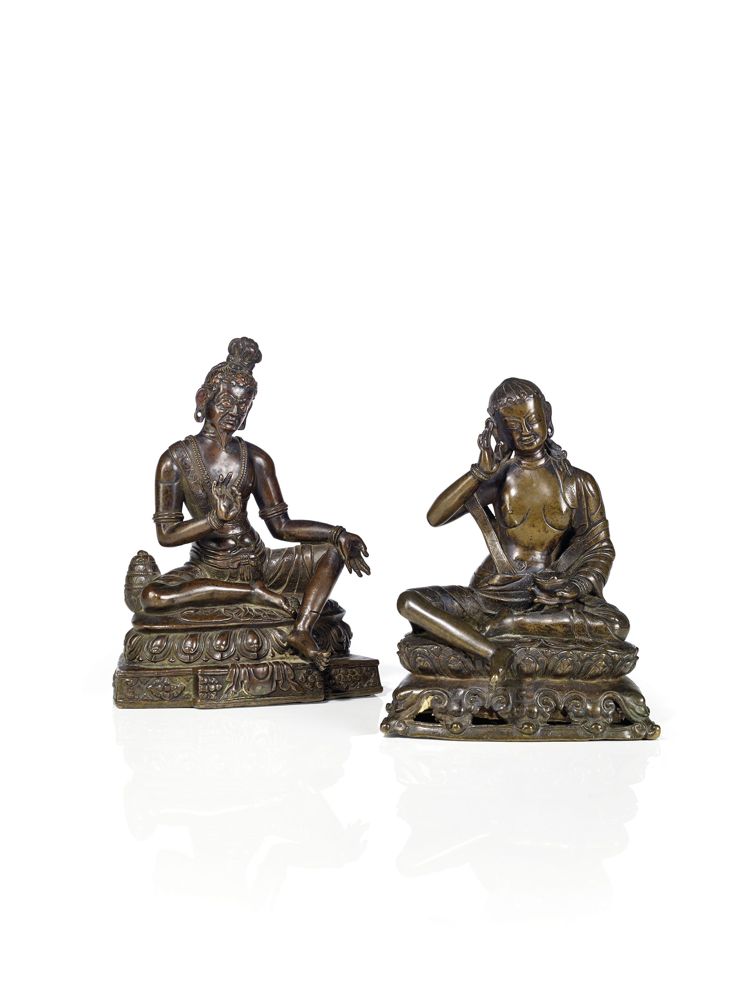 rare statue de guhyasadhana lokeshvara en bronze dore