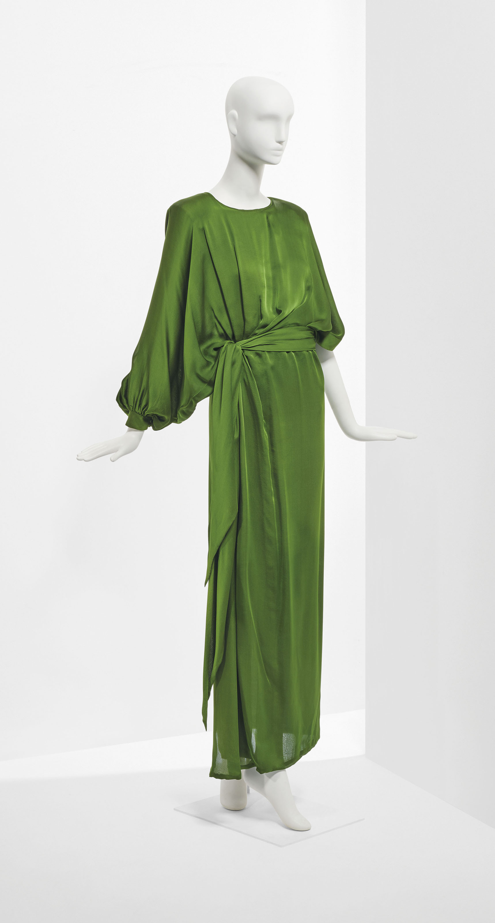 Robe ysl 2025