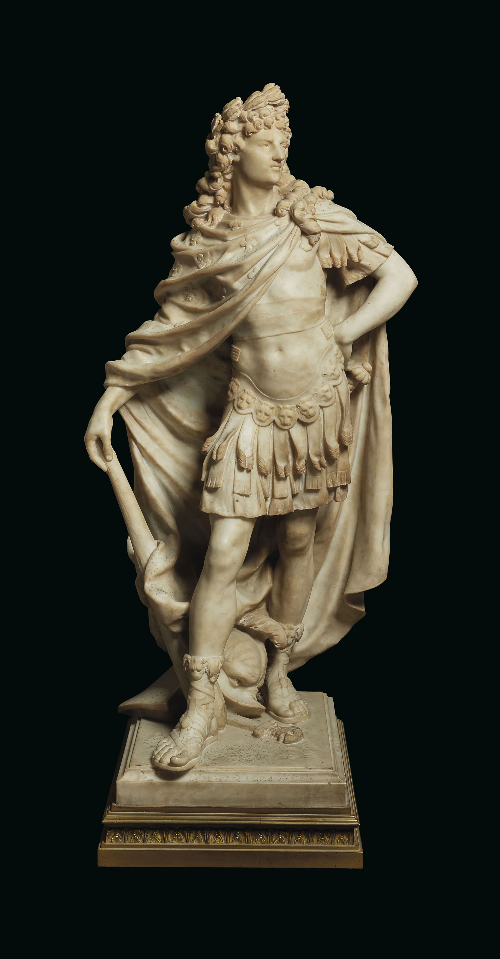 FIGURE EN MARBRE REPRESENTANT LOUIS  XIV  ROI DE  FRANCE ET 