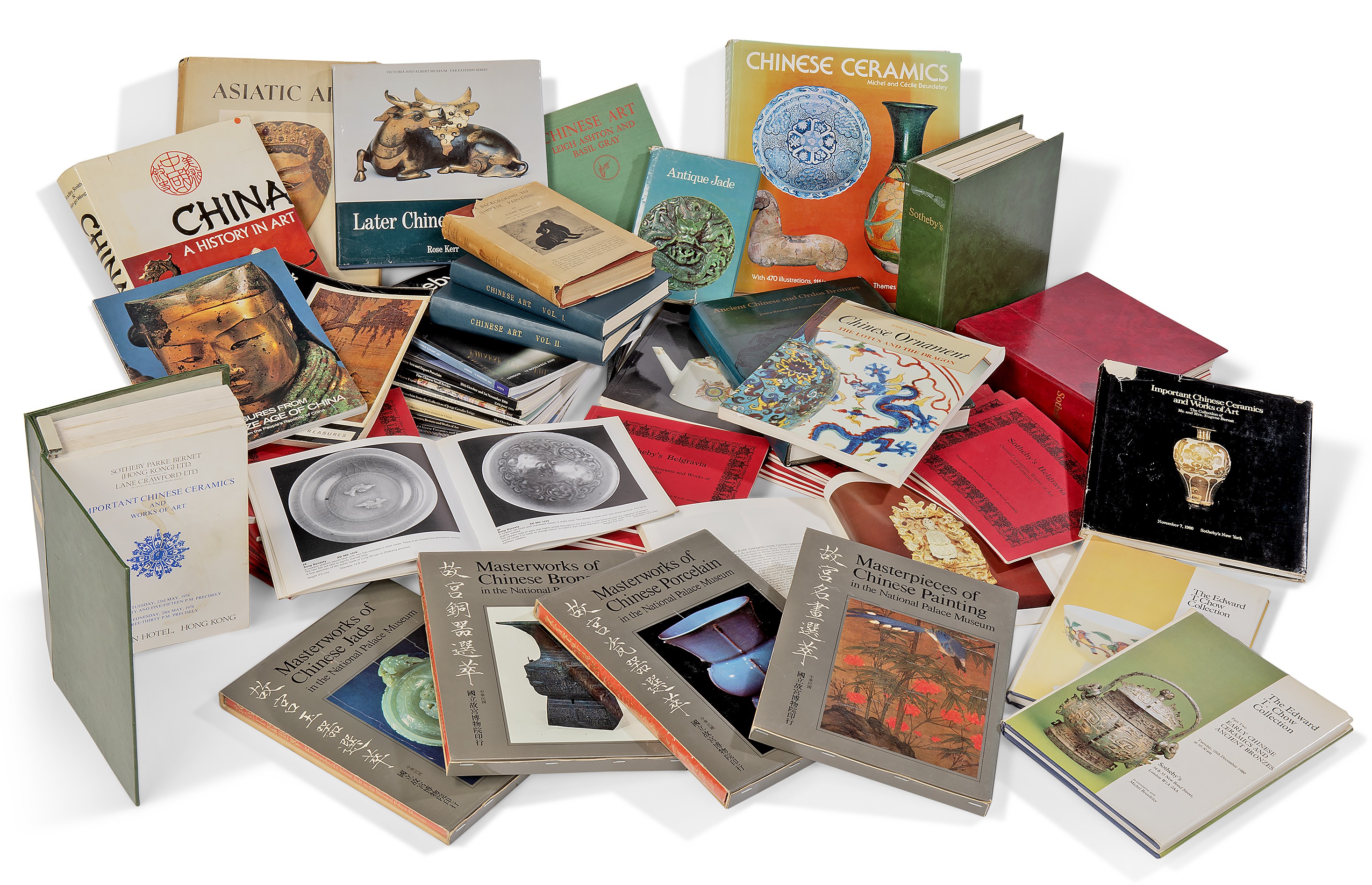 A LARGE COLLECTION OF SOTHEBY'S CHINESE AUCTION CATALOGUES AND CHINESE ...