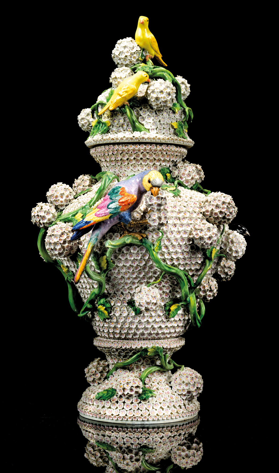 A PAIR OF MEISSEN PORCELAIN 'SCHNEEBALLEN' VASES AND COVERS, LATE