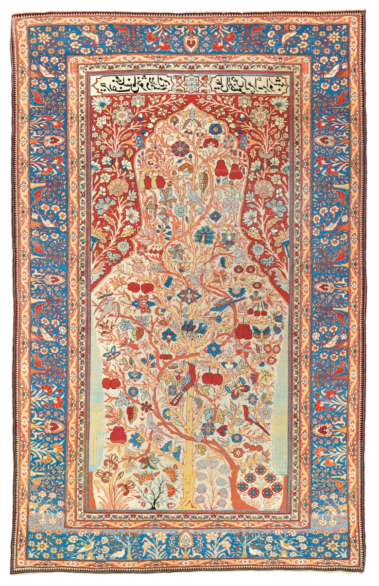 Un tappeto da preghiera Kashan Mohtasham, Persia centrale, circa 1890. 6 piedi 7 pollici x 4 piedi 4 pollici (204 cm x 133 cm). Stima £ 8.000-12.000. Offerto in Arte dei mondi islamici e indiani, compresi tappeti e tappeti orientali, il 25 giugno 2020 presso Christie's a Londra