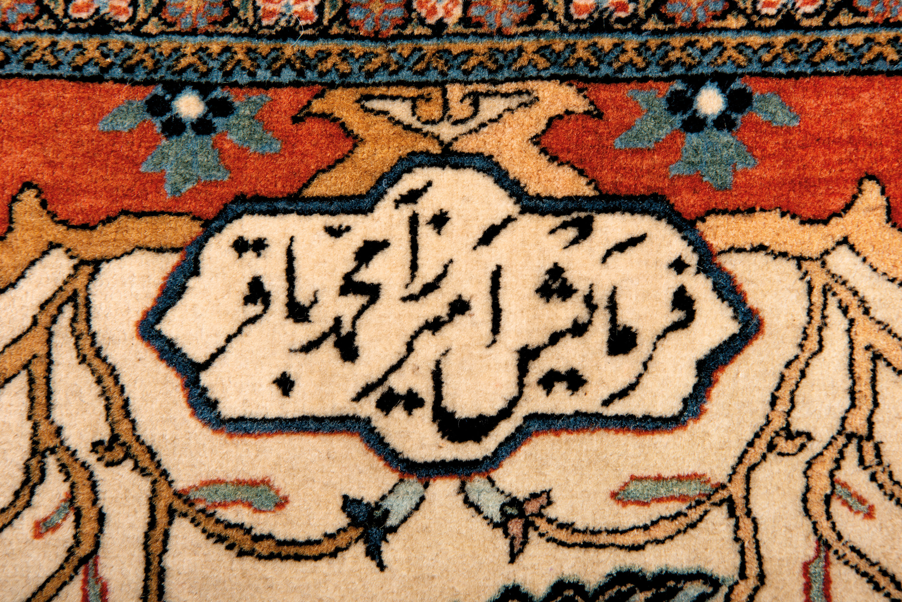 A PICTORIAL KASHAN 'MOHTASHAM' RUG , CENTRAL PERSIA, CIRCA 1890
