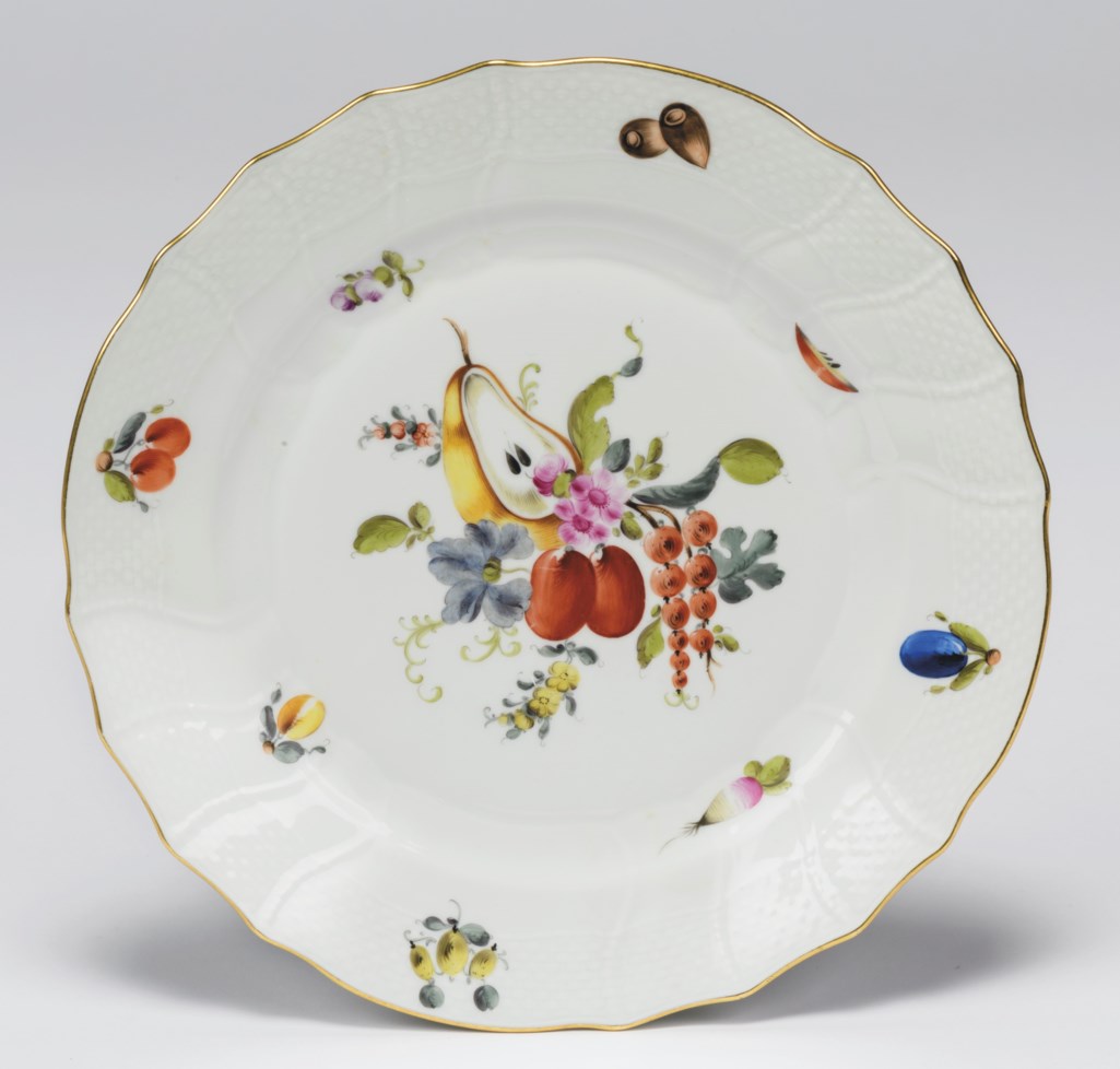 A HEREND PORCELAIN 'FRUITS AND FLOWERS' PATTERN COMPOSITE PART TABLE