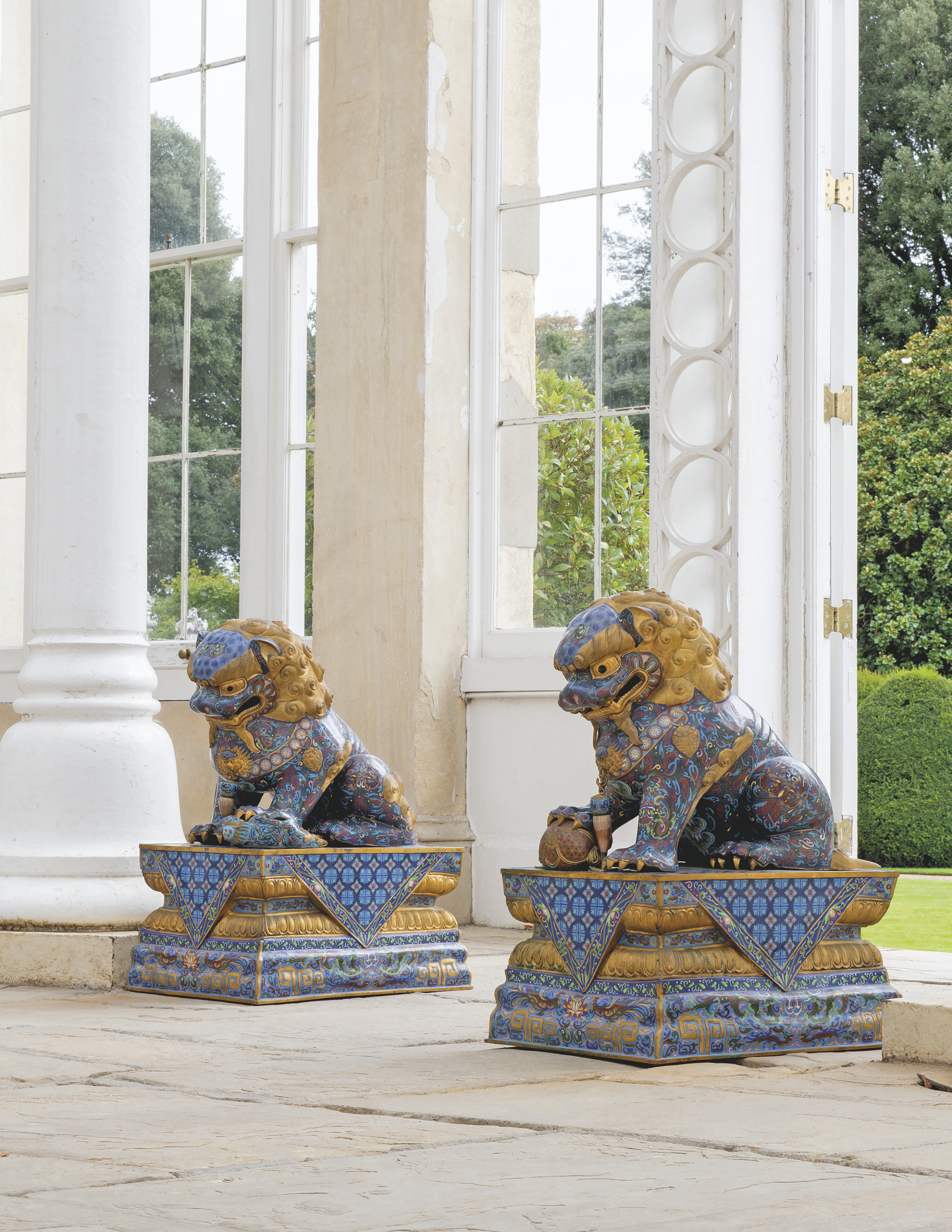 Lot De 2 Petites Sculptures De Lion En Pierre Chinoise - Statue De Lion