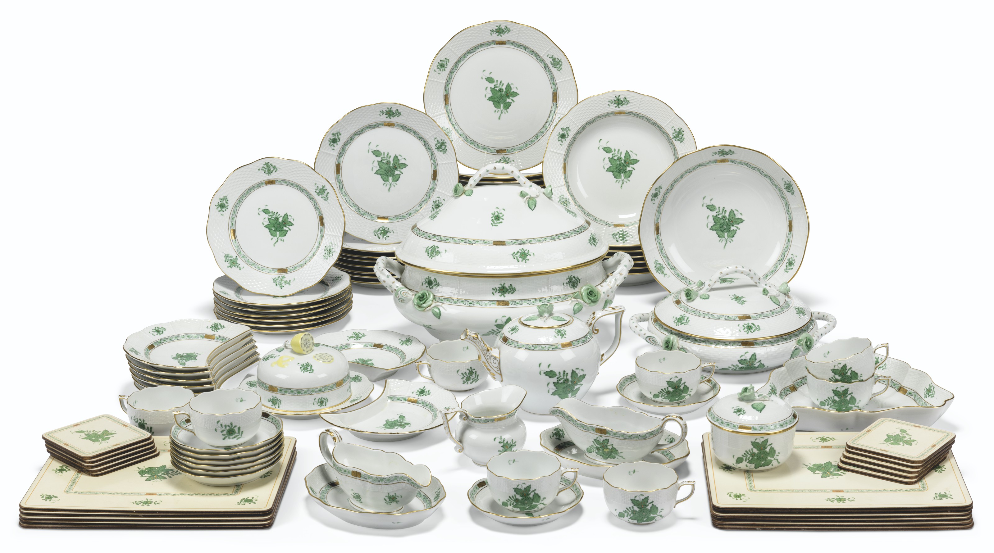 a-herend-porcelain-green-apponyi-pattern-part-dinner-service-20th