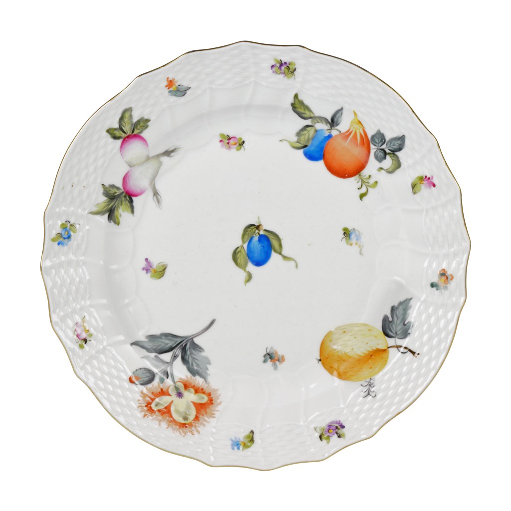 A HEREND PORCELAIN 'FRUITS AND FLOWERS' PATTERN PART TABLESERVICE