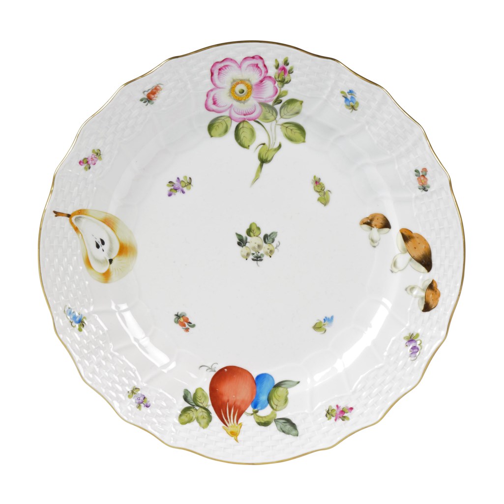 A HEREND PORCELAIN 'FRUITS AND FLOWERS' PATTERN PART TABLESERVICE