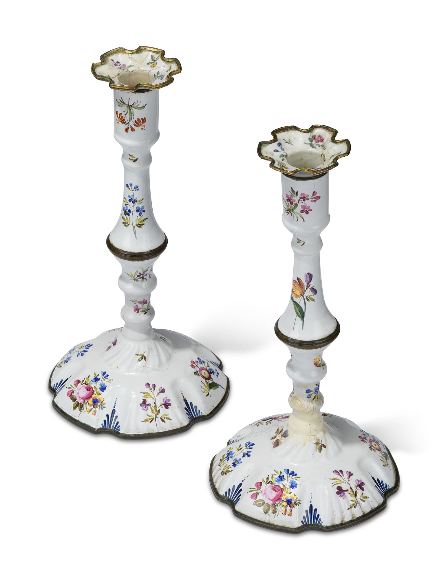 A PAIR OF III STAFFORDSHIRE ENAMEL CANDLESTICKS, CIRCA 1775