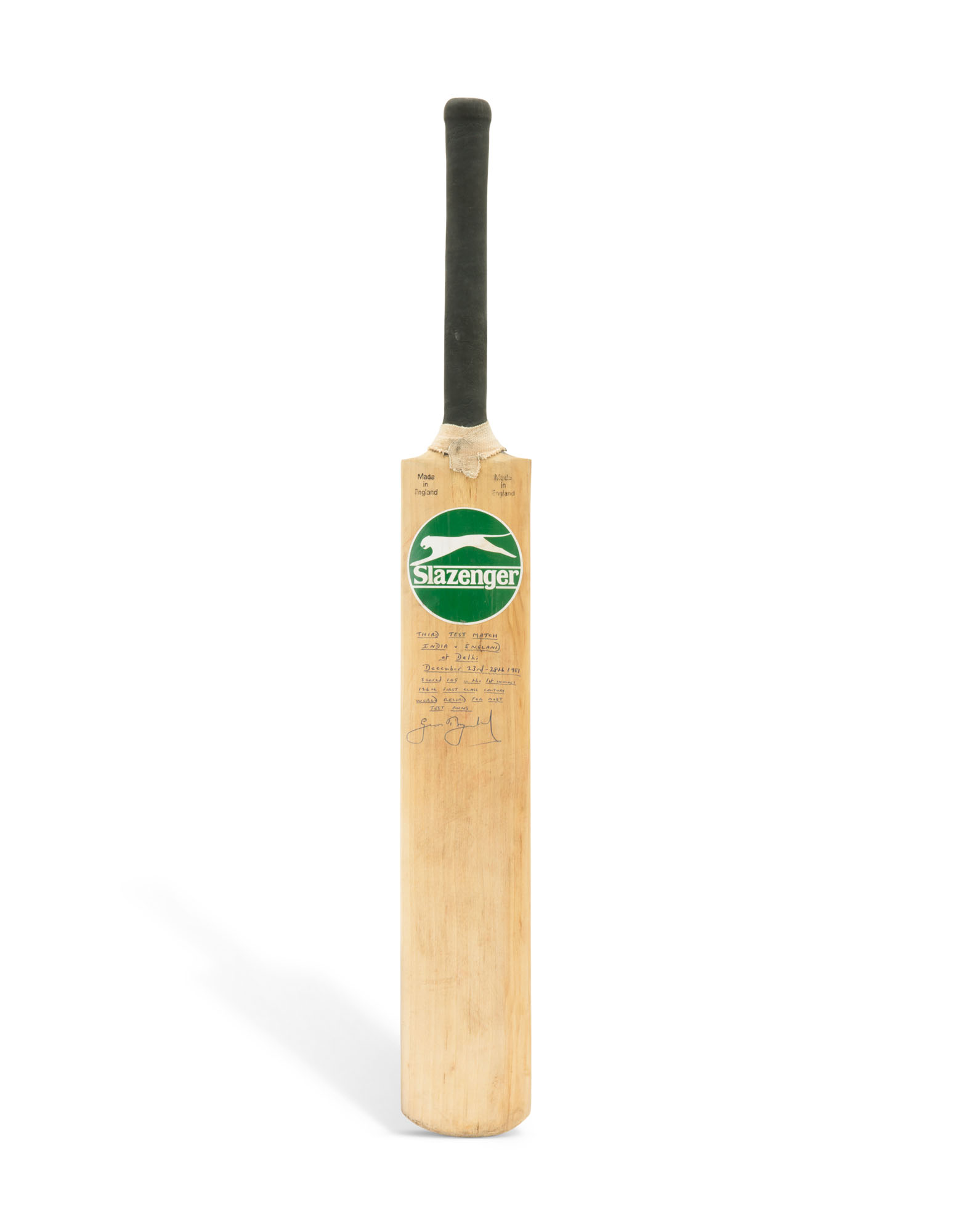 GEOFFREY BOYCOTT WORLD RECORD CRICKET BAT, ENGLAND v INDIA, DELHI, 1981