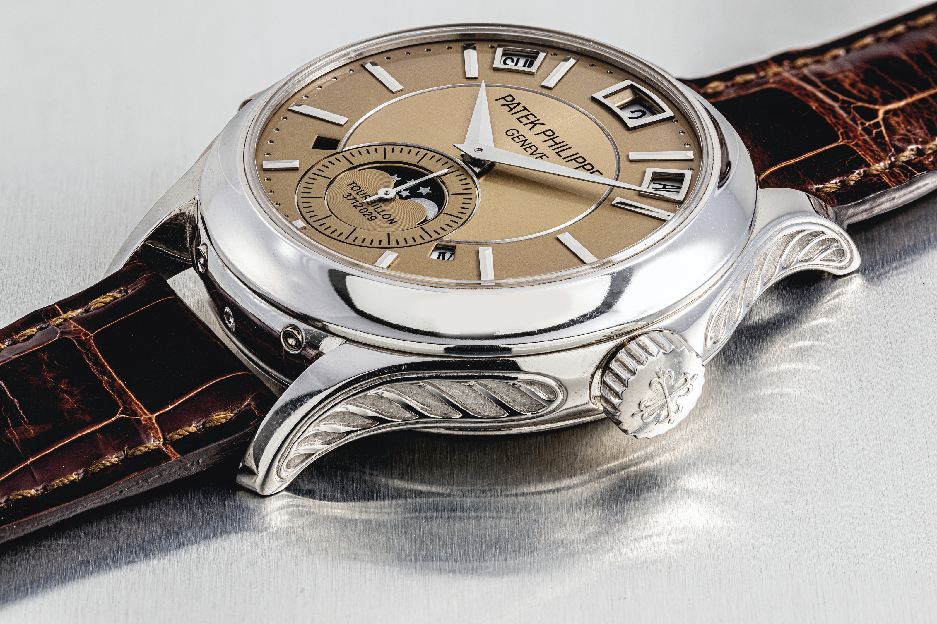 PATEK PHILIPPE. A RARE PLATINUM MINUTE REPEATING INSTANTANEOUS