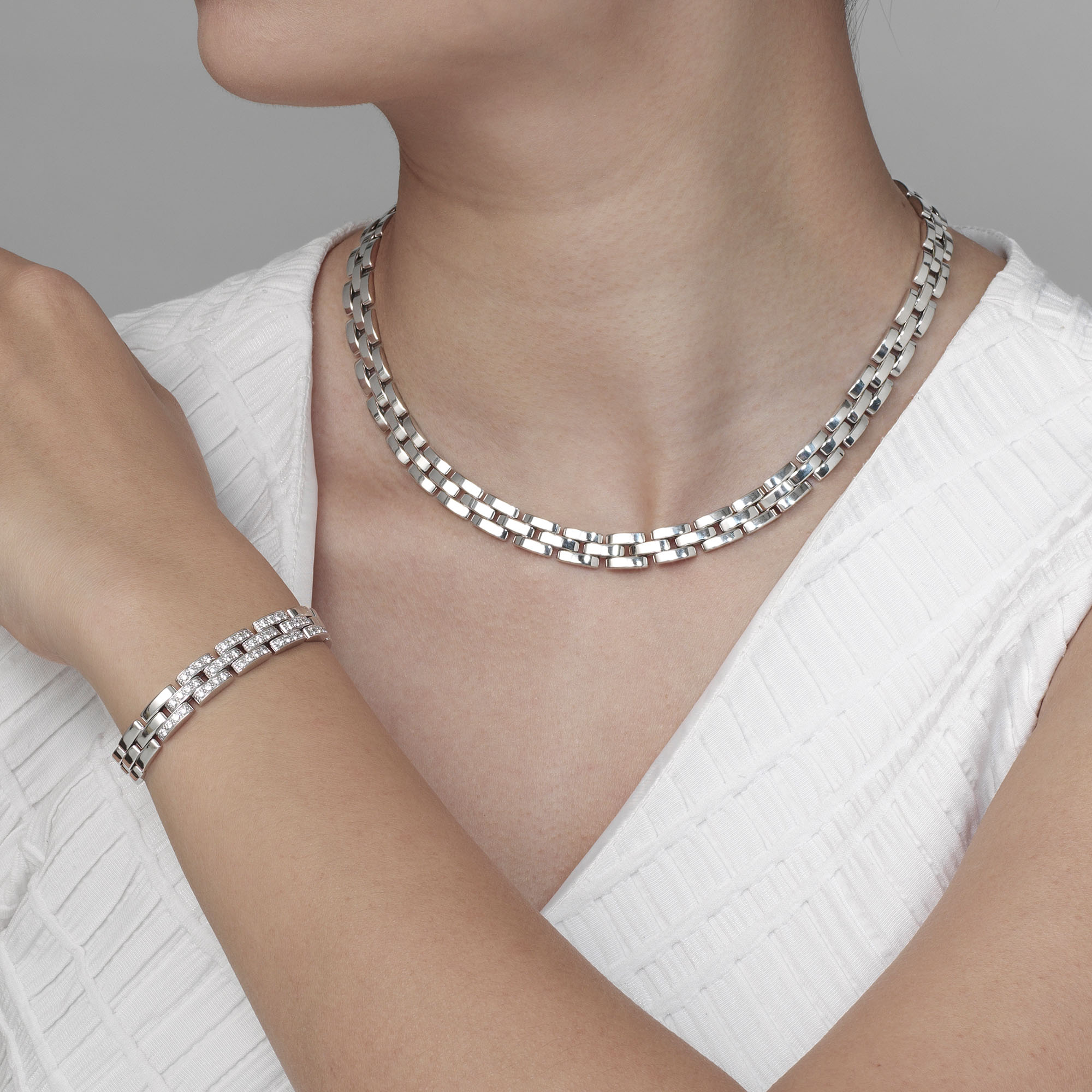 Cartier maillon sale panthere bracelet