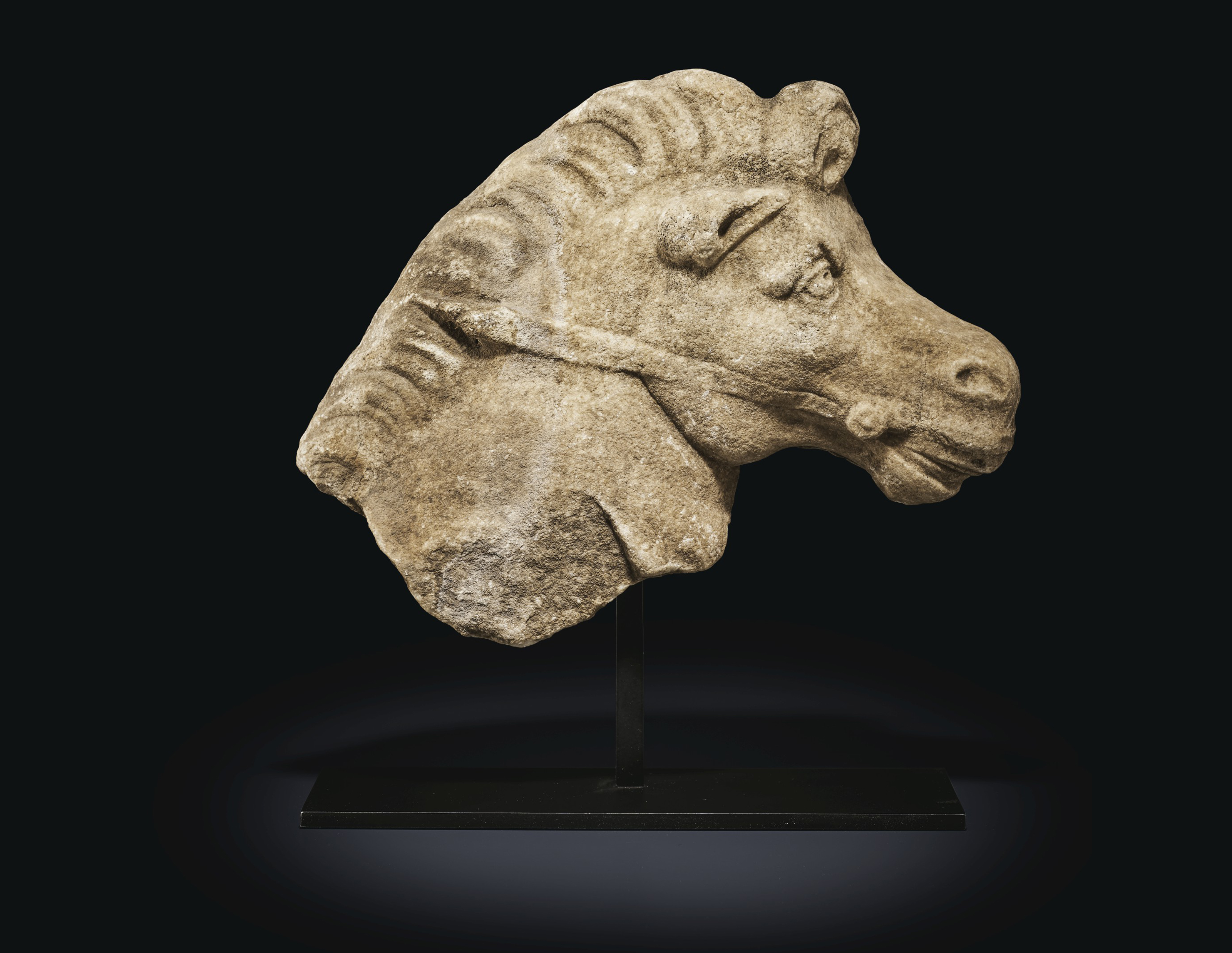 marble horse figurine