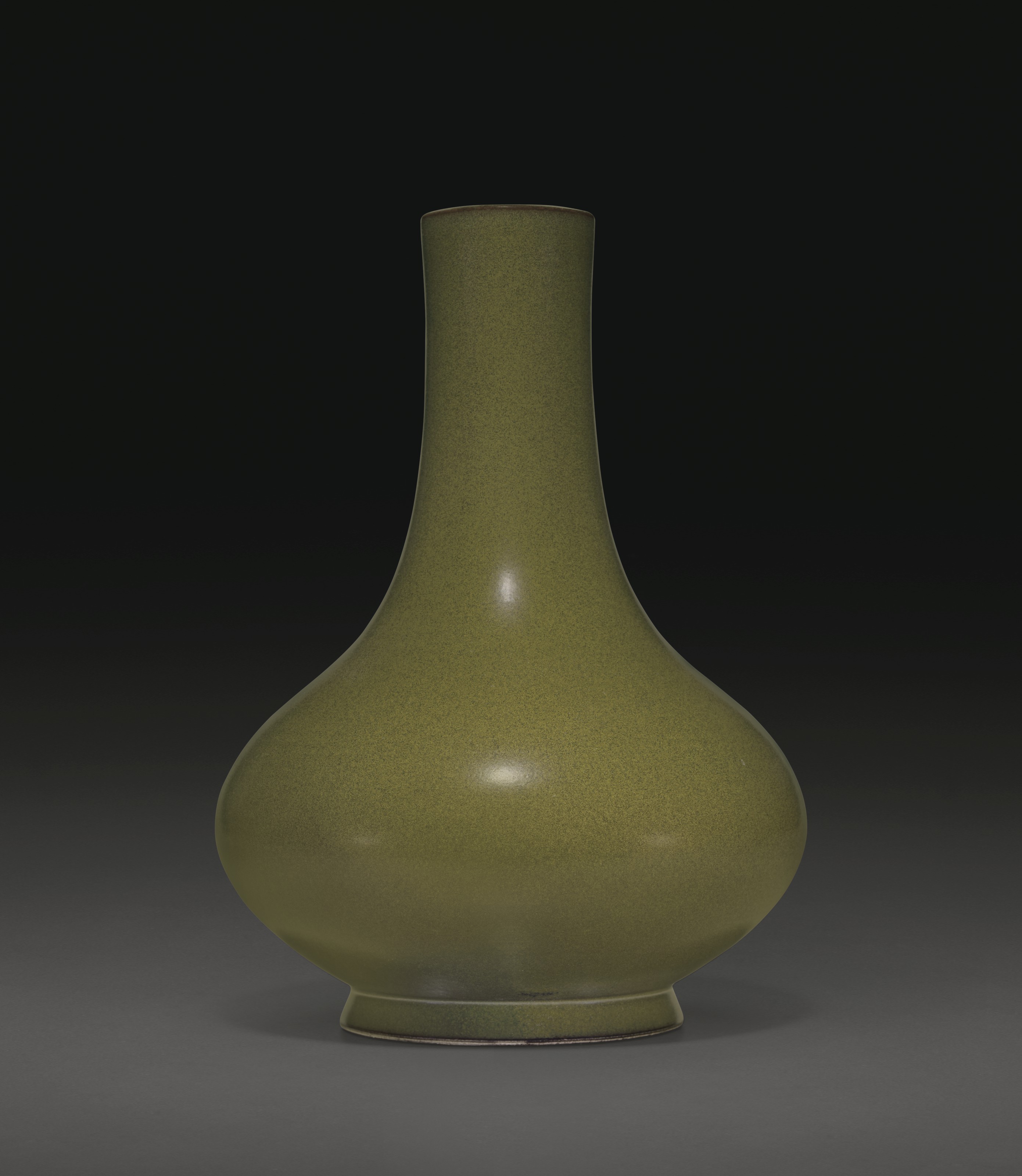 A TEADUSTGLAZED PEARSHAPED VASE , QIANLONG SIXCHARACTER INCISED SEAL