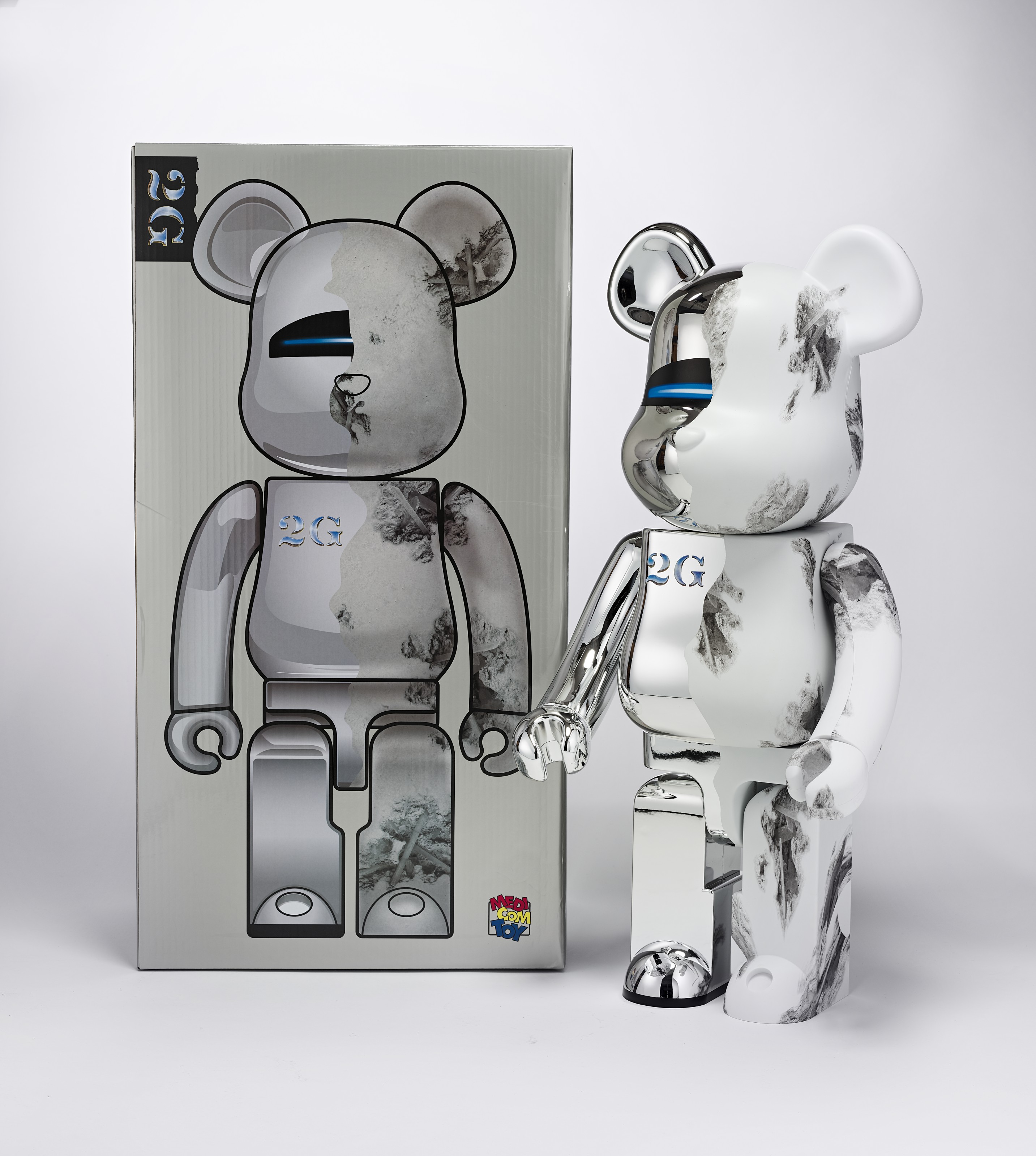 118: DANIEL ARSHAM X HAJIME SORAYAMA, Be@rbrick 100%; Be