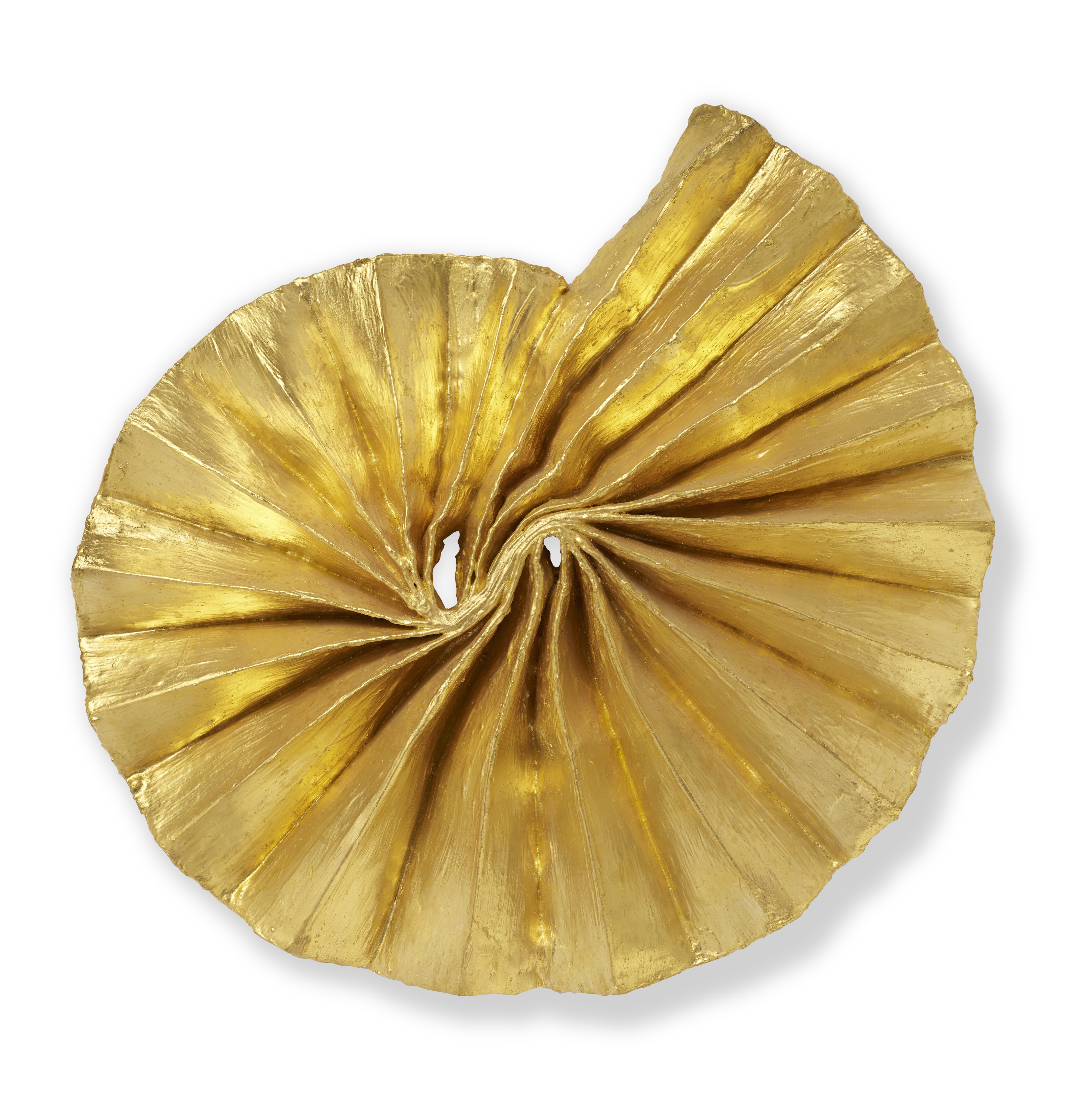 Lynda Benglis (b. 1941), Argonauta, 1980. Gold leaf, gesso, hydrocal, oil base size and brass wire mesh.&nbsp;35&frac12; x 34 x 2  in (90.2 x 86.4 x 5.1  cm). Estimate: $70,000-100,000. Offered in Post-War &amp; Contemporary Art Day Sale on 7 October 2020 at Christie&rsquo;s in New York. Artwork: © Lynda Benglis/VAGA at ARS, NY and DACS, London 2020