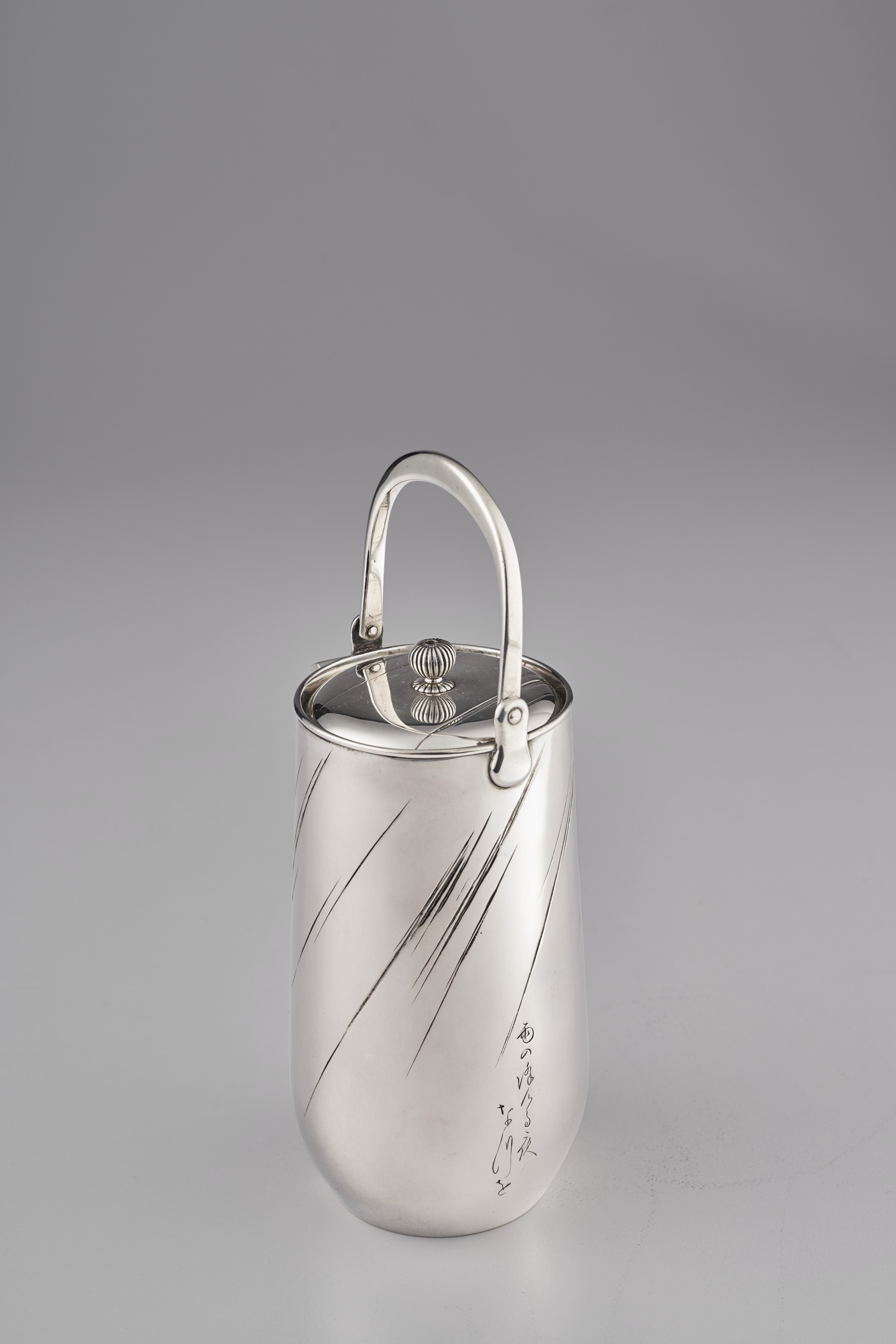 A SILVER EWER AND COVER MEIJI PERIOD LATE 19TH CENTURY SIGNED 