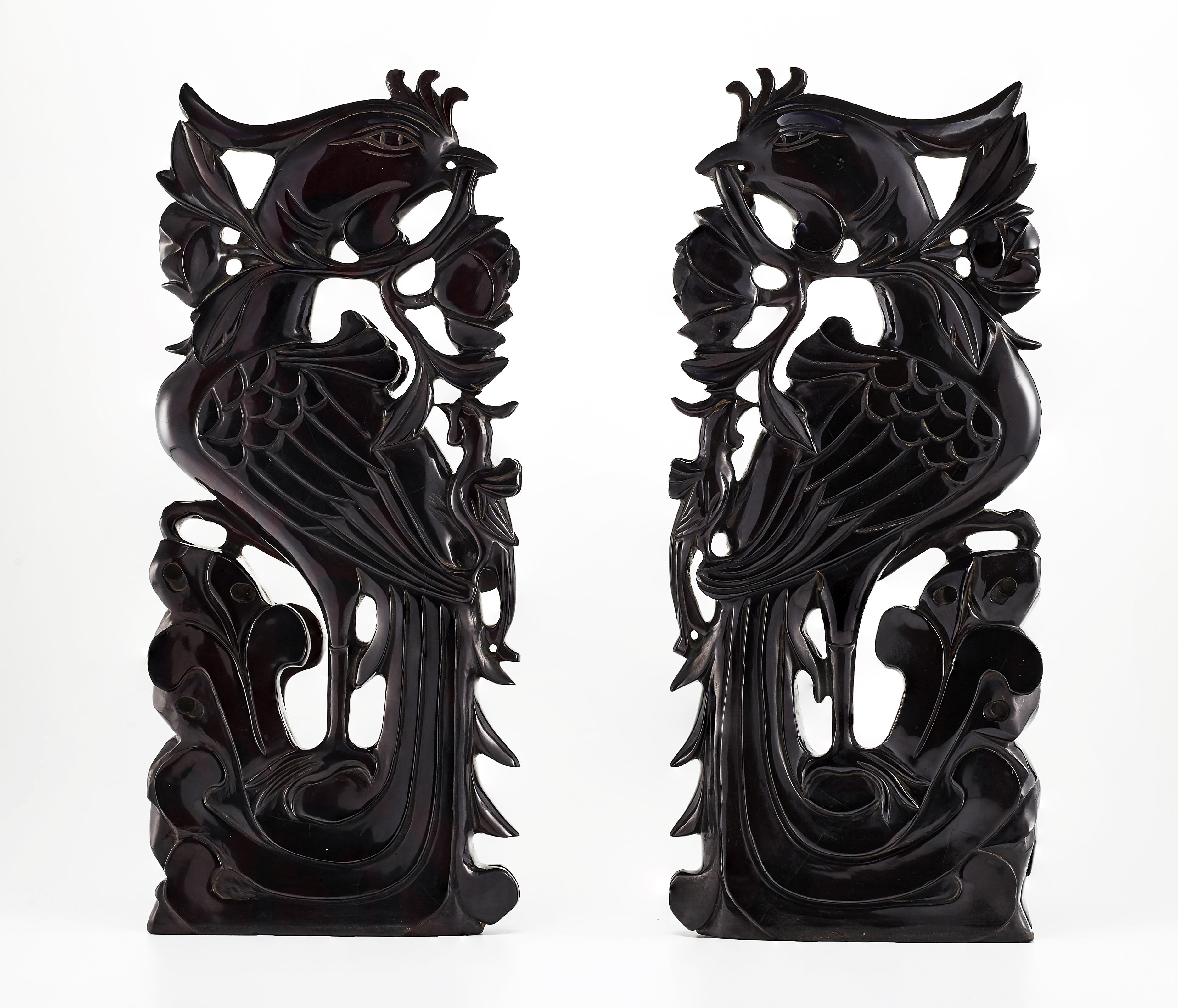 A PAIR OF SIMULATED AMBER FIGURES OF BIRDS, MID-20TH CENTURY | Christie’s