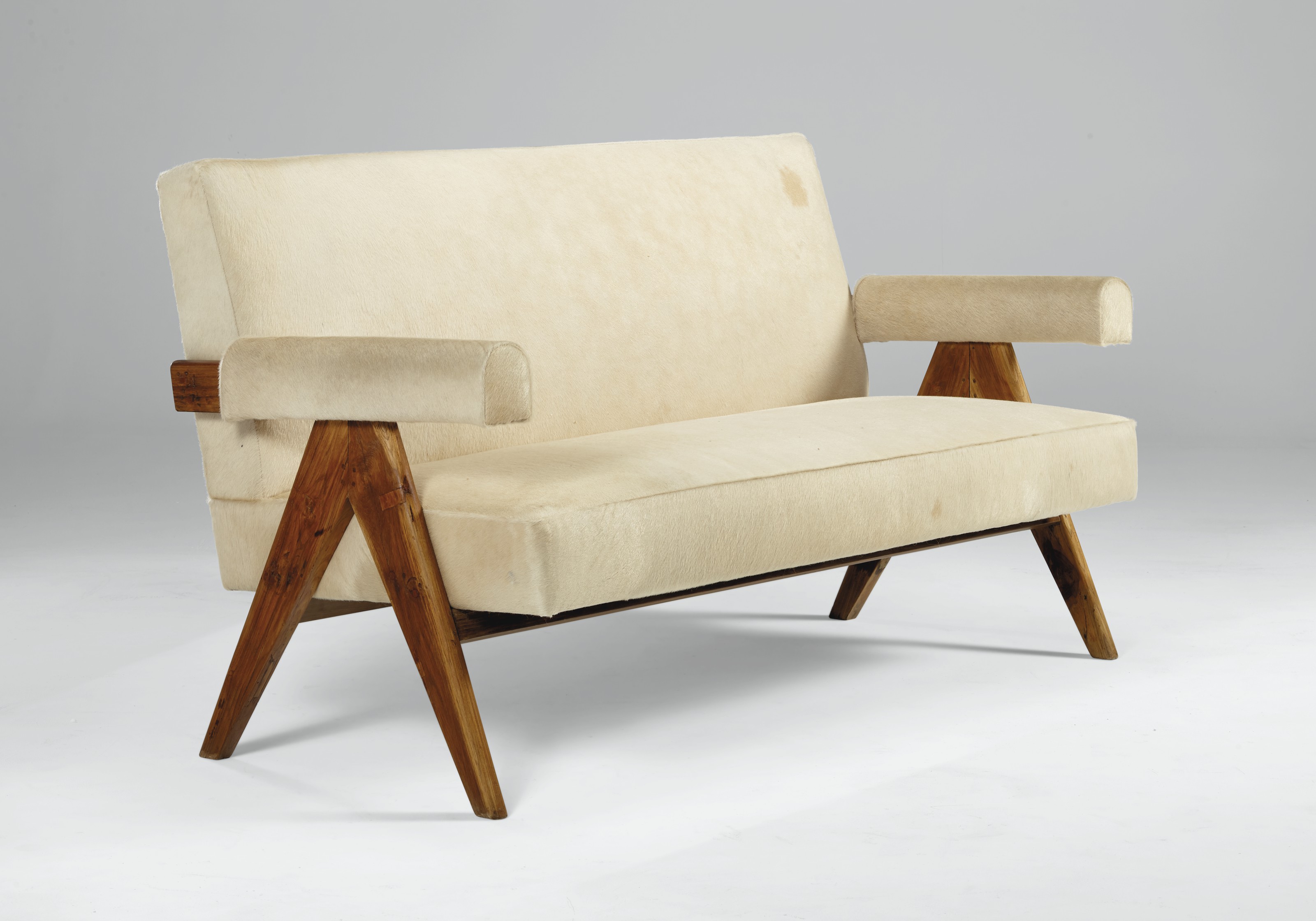 Jeanneret sofa shop