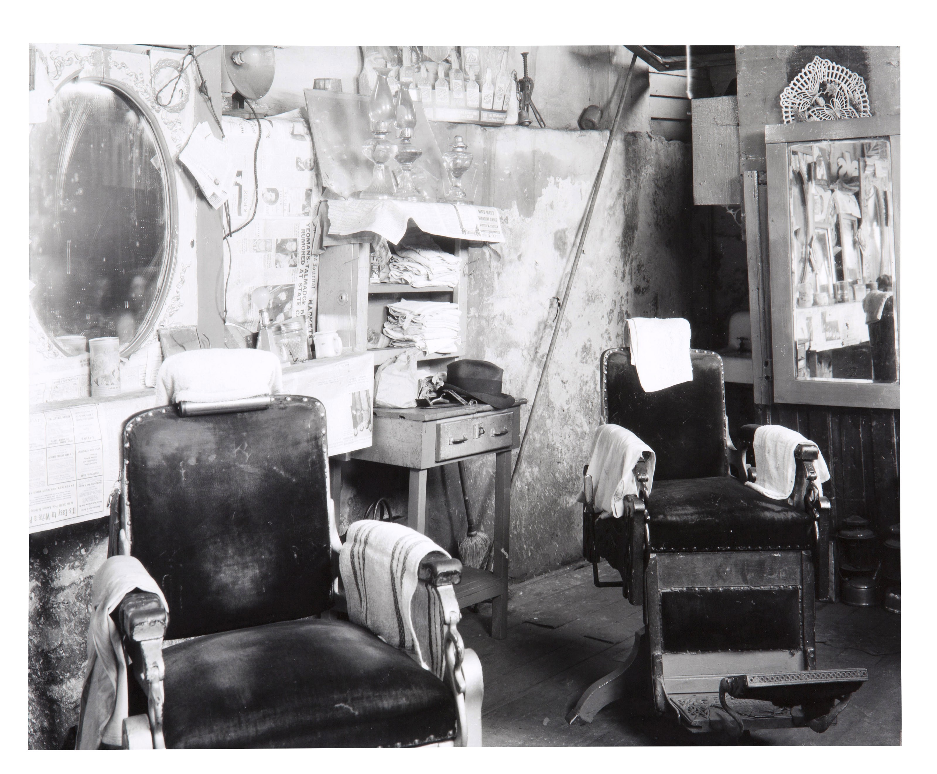 WALKER EVANS (19031975), Negro Barber Shop Interior, Atlanta, 1936