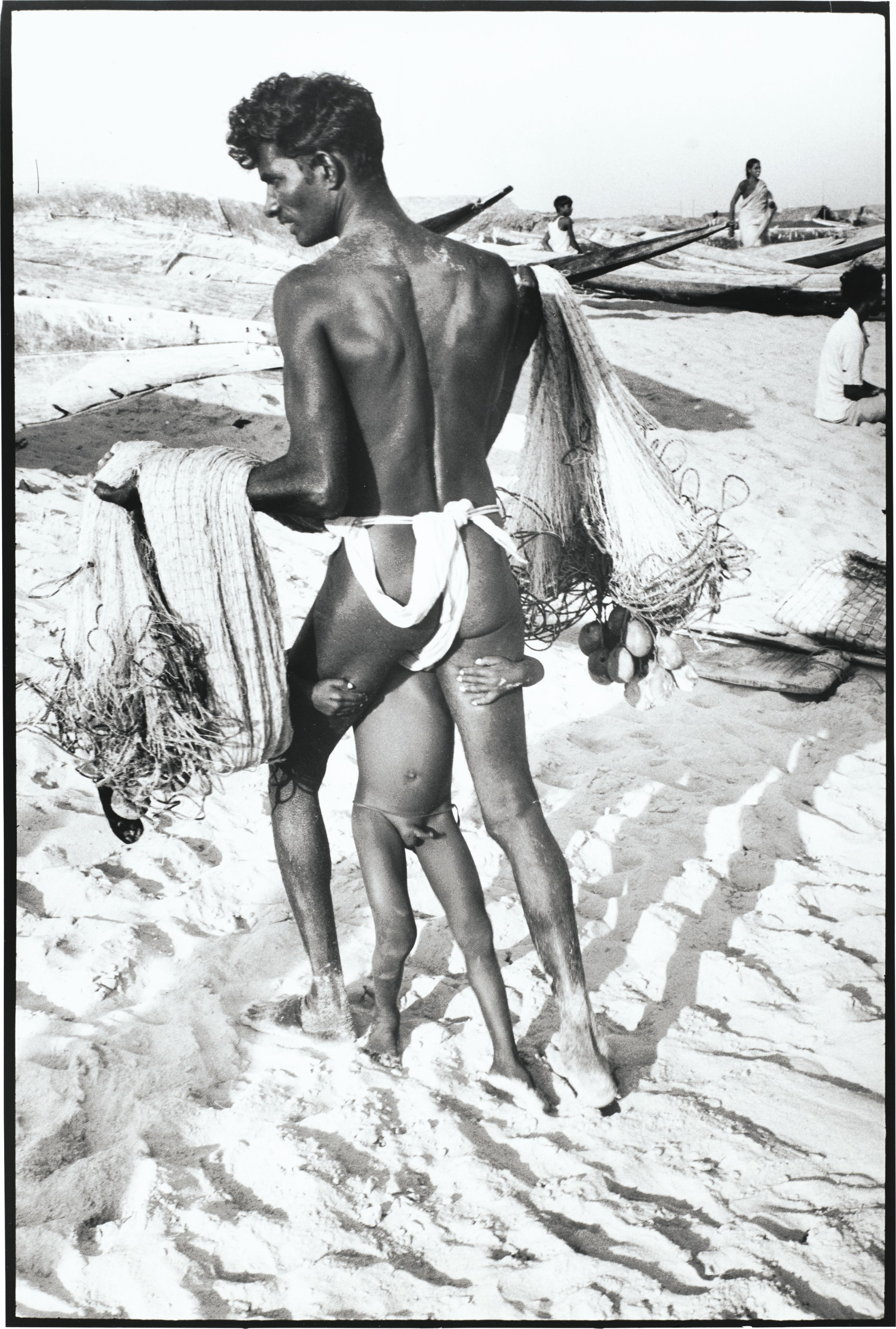 Fisherman and his son, Puri, Orissa, 1980 - Christie’s lot page
