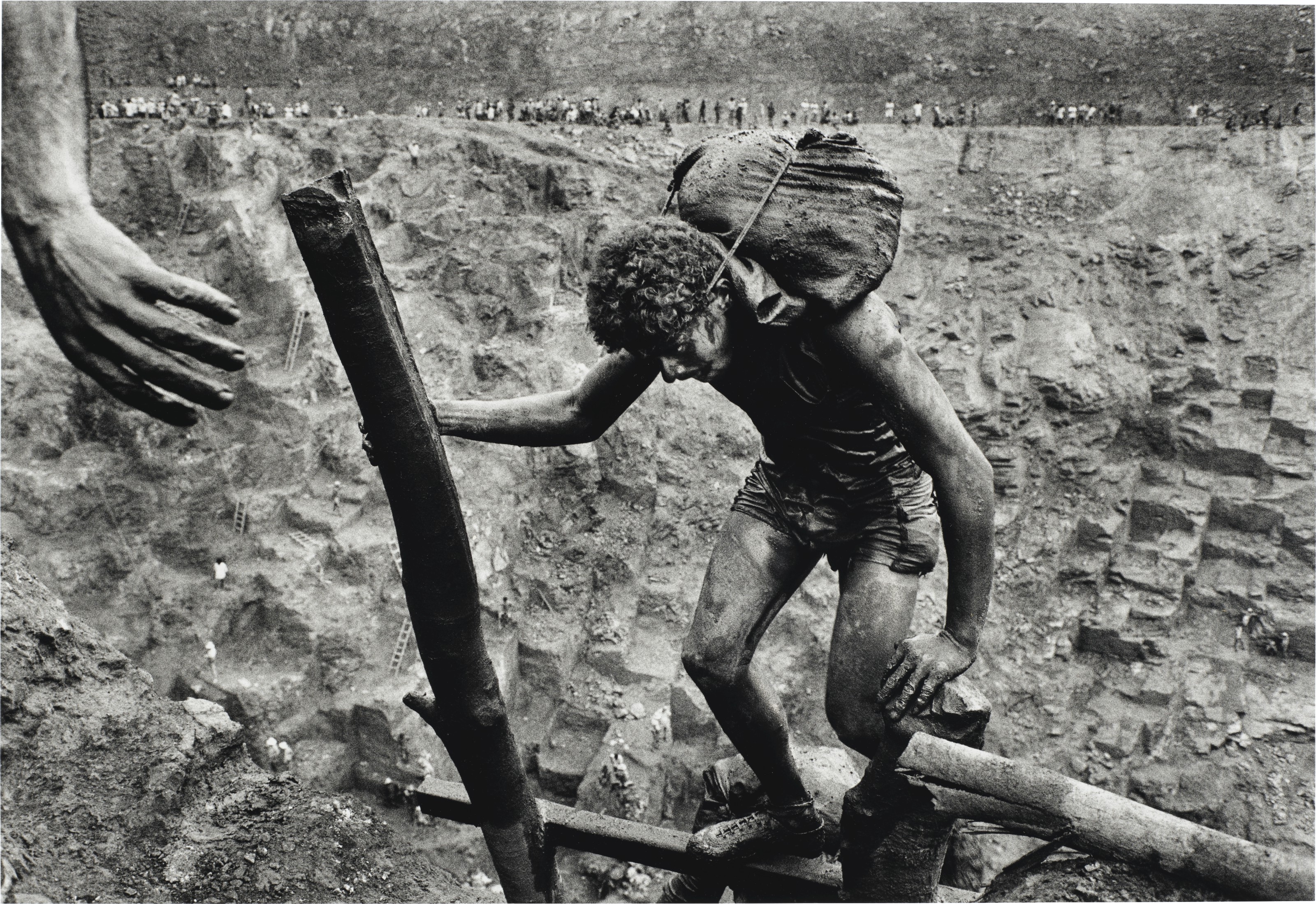 SEBASTIÃO SALGADO (B. 1944), Serra Pelada Gold Mine, Brazil