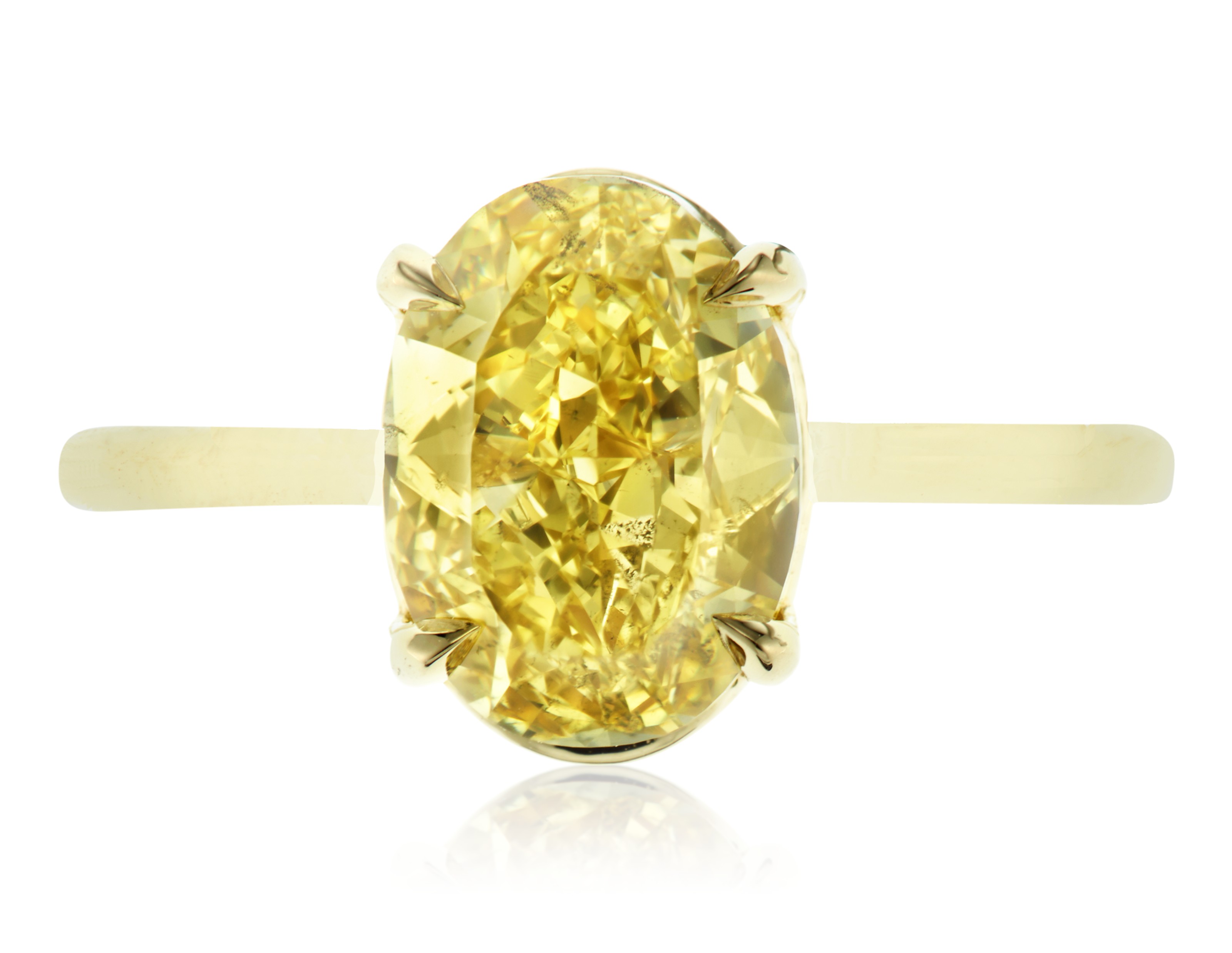 Fancy Intense yellow diamond ring of 3.08 carats with GIA report. 1 oval modified brilliant-cut Fancy Intense yellow diamond measuring 10.01 x 7.33 x 5.12 mm and weighing 3.08 carats. Estimate: $18,000-22,000. Offered in 
Jewels Online: Summer Sparkle, 12-27 August 2020, online