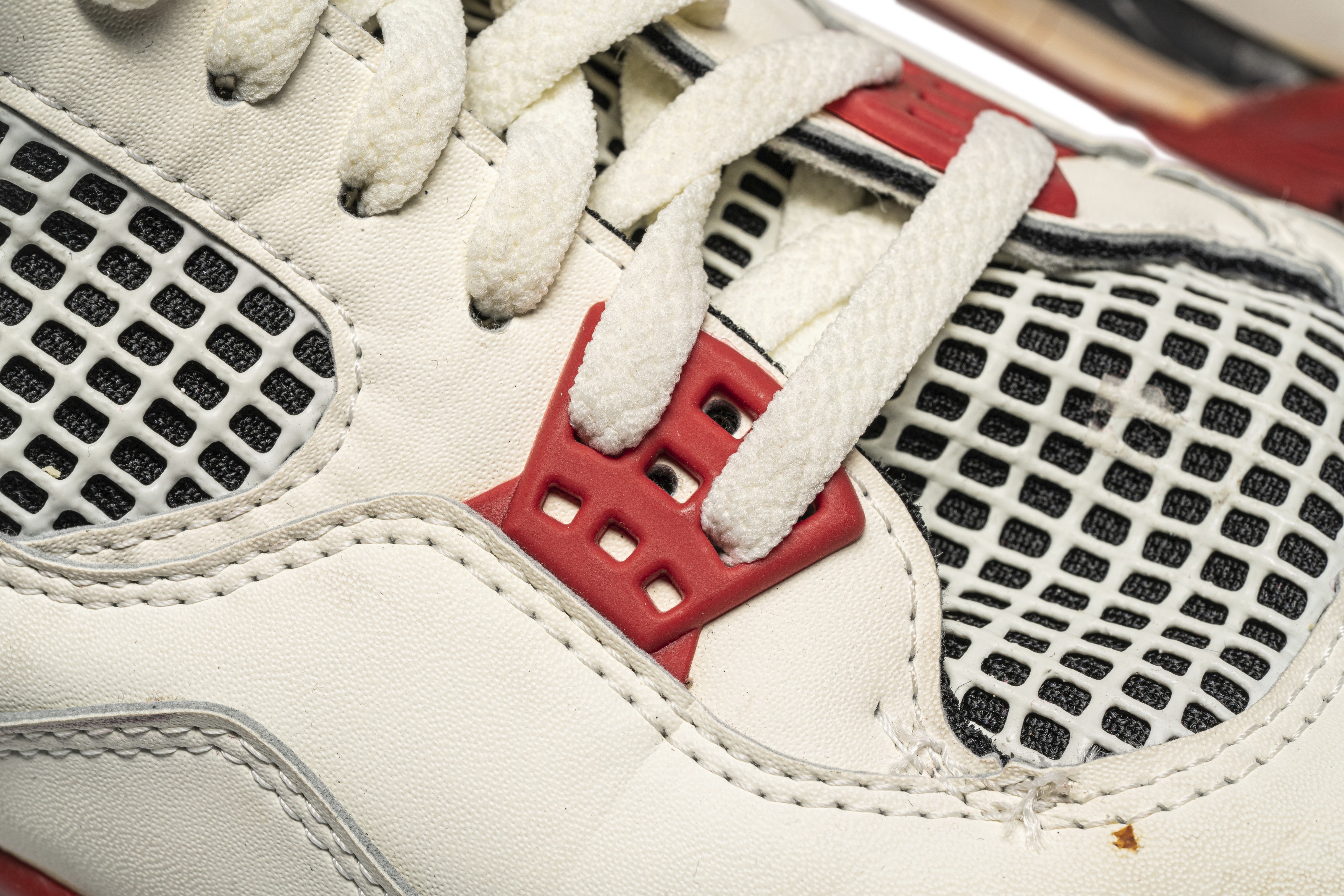 Air jordan 4 fire red 212 hot sale