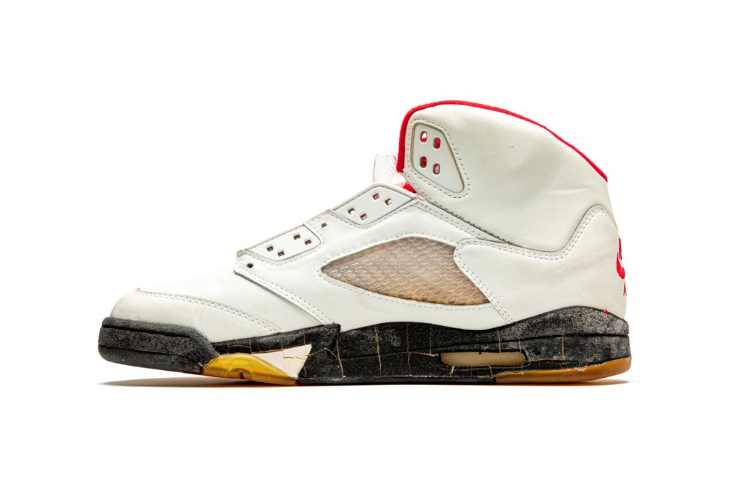 original jordan 5 fire red 1990
