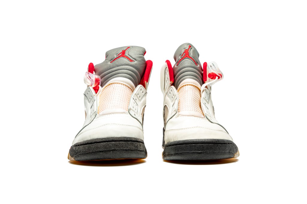 original jordan 5 fire red 1990