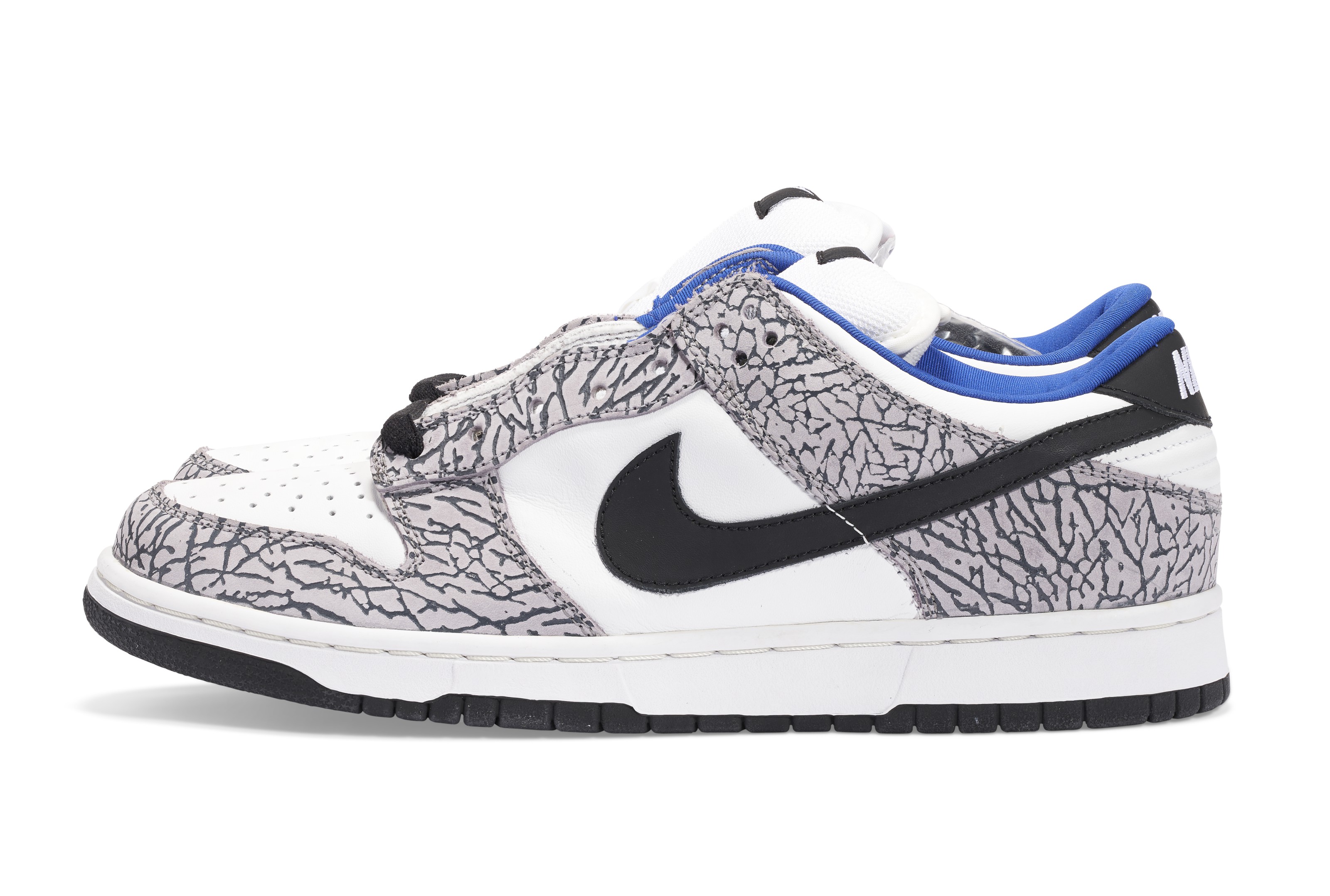 Supreme dunk low 2002 discount