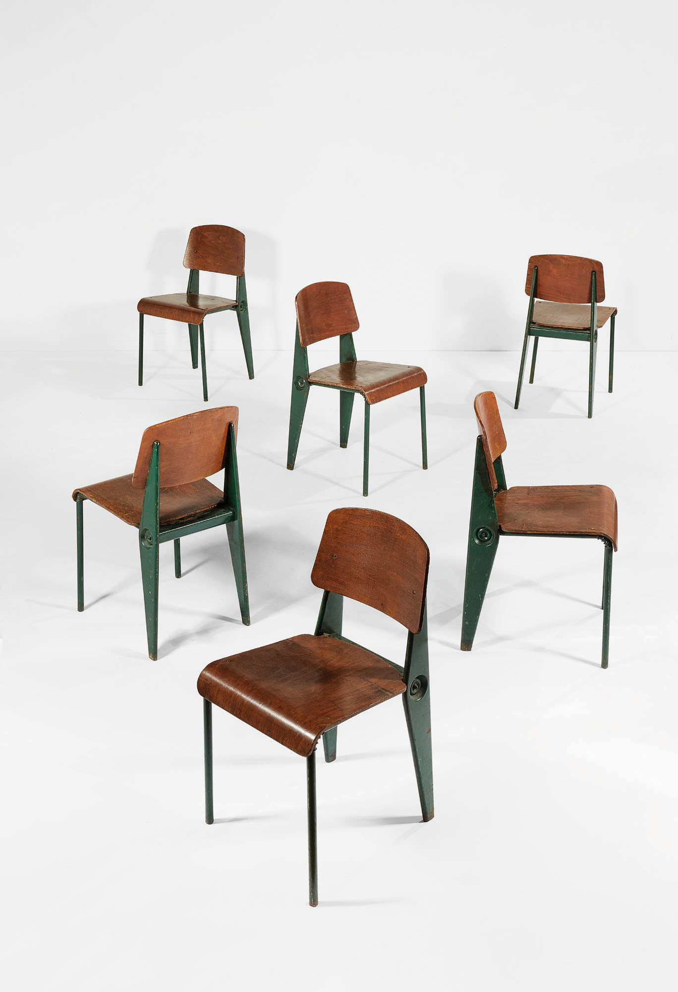 JEAN PROUVÉ (1901-1984), Ensemble de six chaises démontables