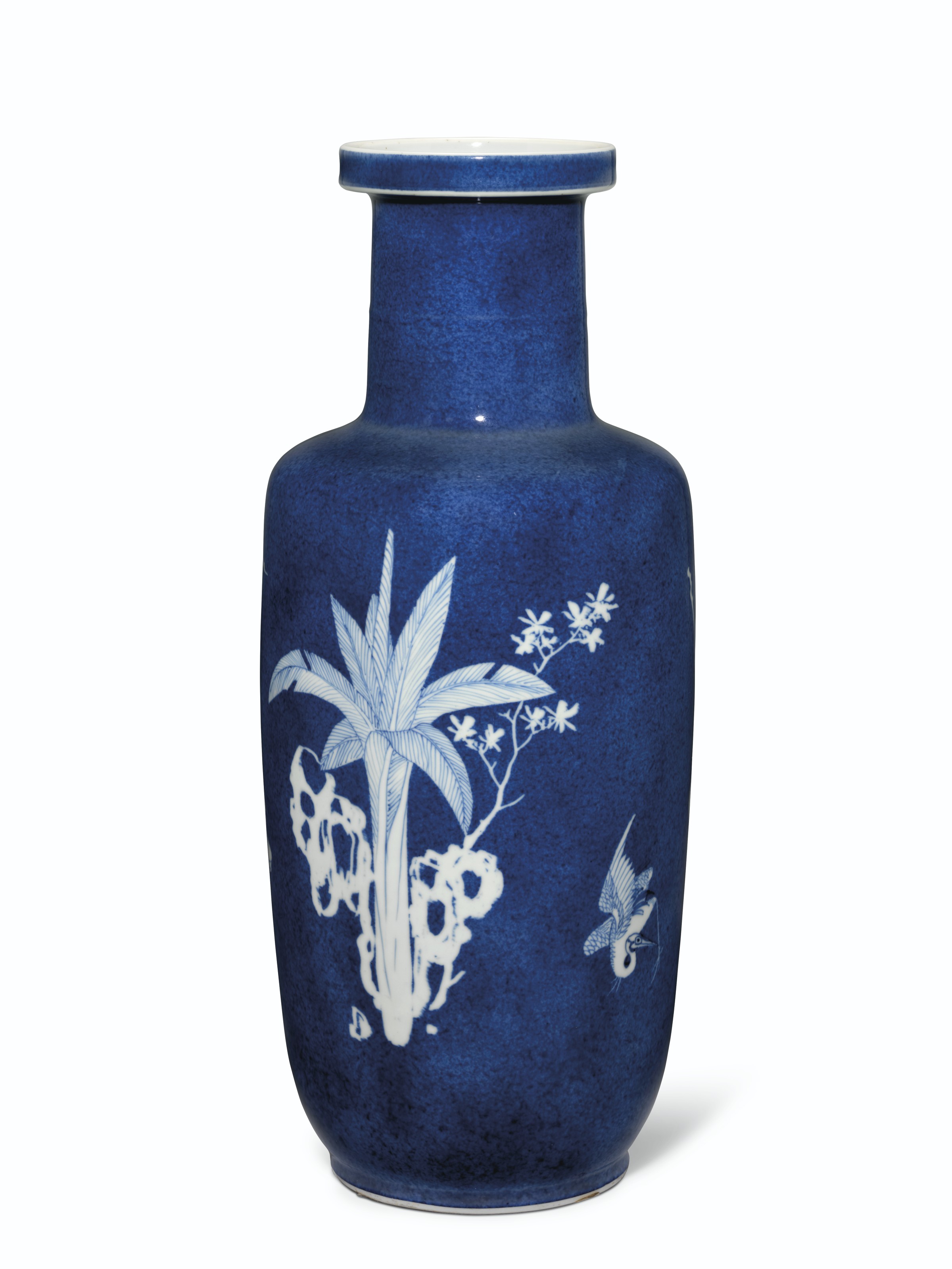 VASE ROULEAU EN PORCELAINE BLEU POUDRE , CHINE, DYNASTIE QING, KANGXI